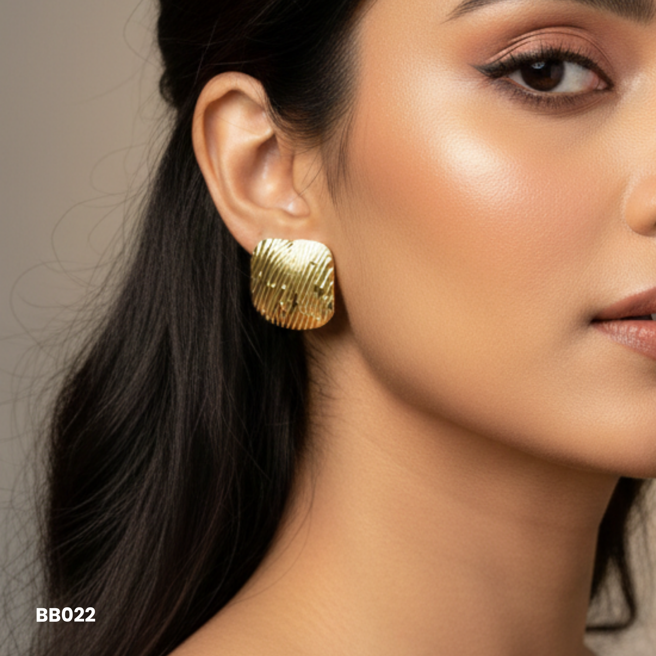 The Ripple Textured Square Anti Tarnish Studs