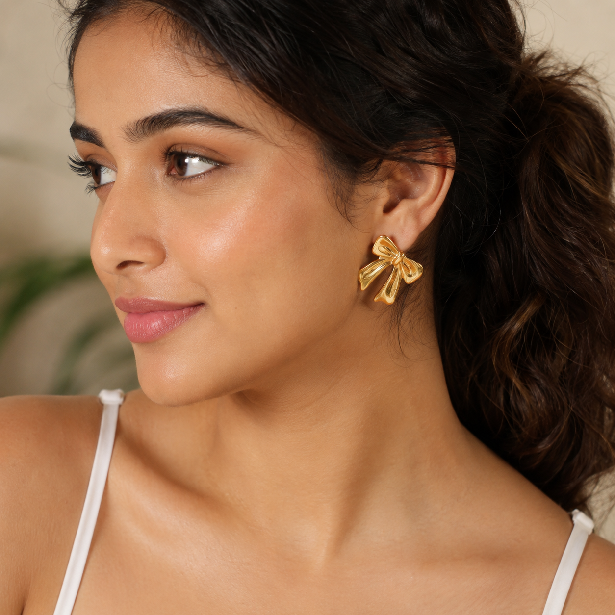Chic Gold Bow Stud Earrings – Vintage Ribbon Statement Earrings for Women