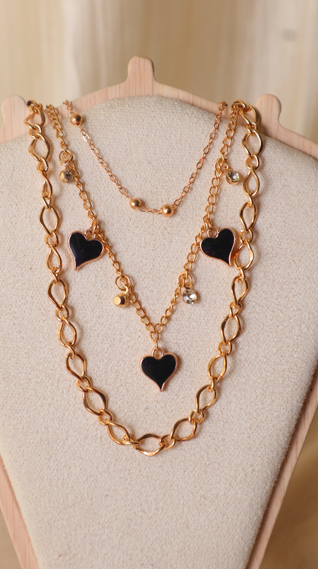 Gold Layered Necklace Set for Women – 3-Piece Black Heart Charm & Chunky Link Chain Combo