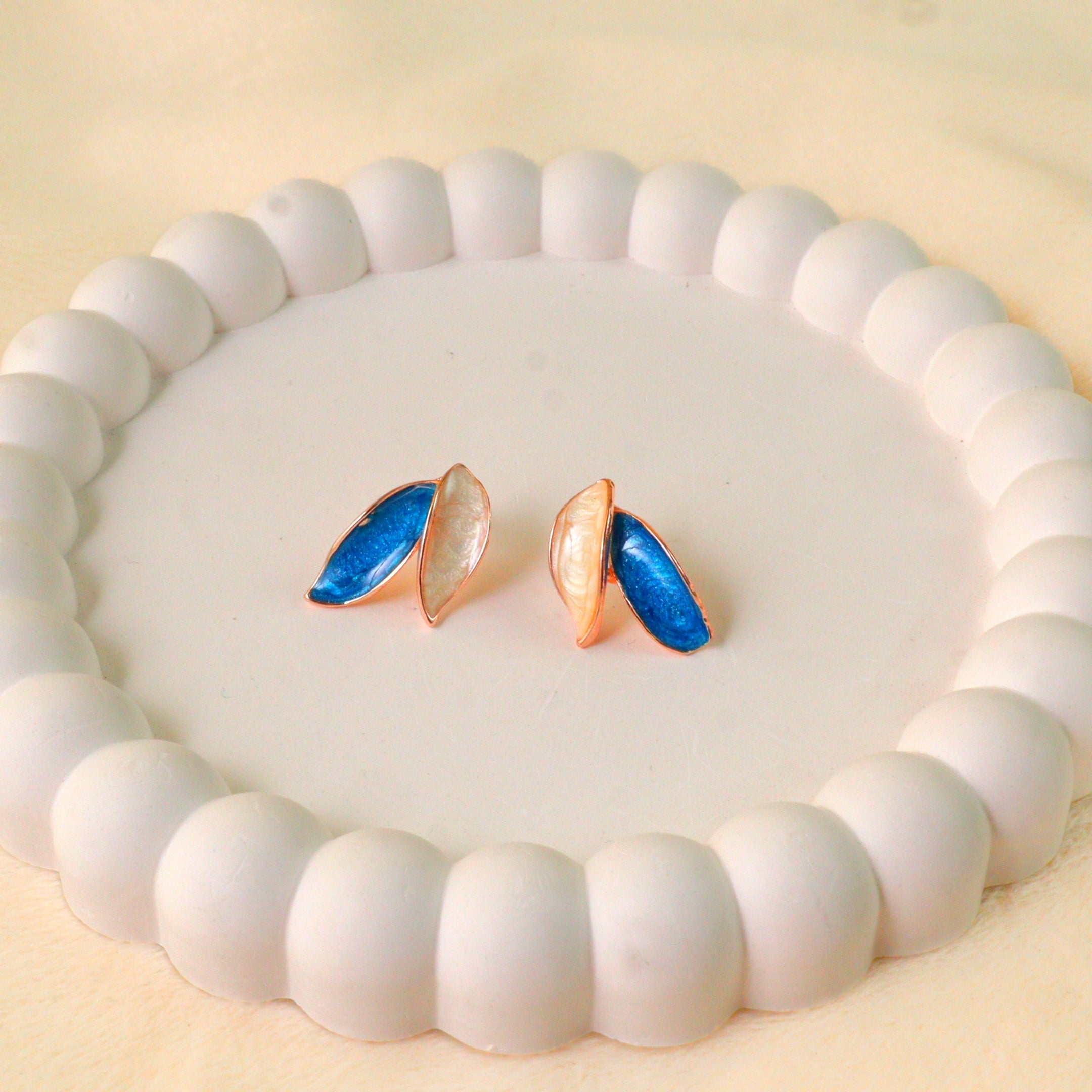 Enamel Double Leaf Stud Earrings – Dainty Two-Tone Botanical Fashion Studs