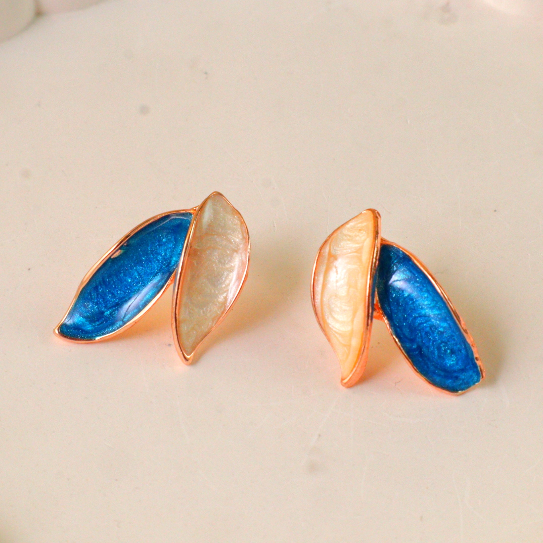 Enamel Double Leaf Stud Earrings – Dainty Two-Tone Botanical Fashion Studs