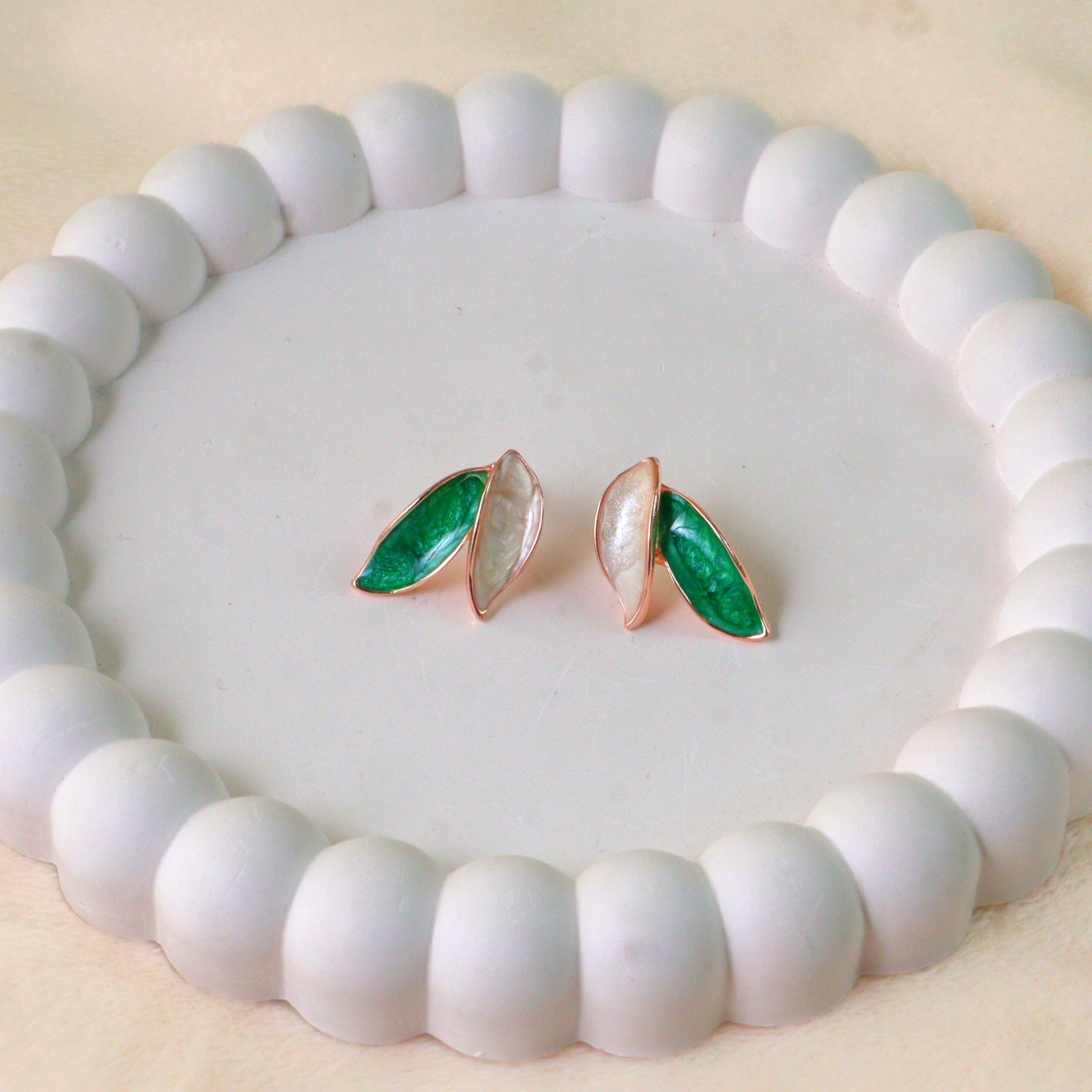 Enamel Double Leaf Stud Earrings – Dainty Two-Tone Botanical Fashion Studs