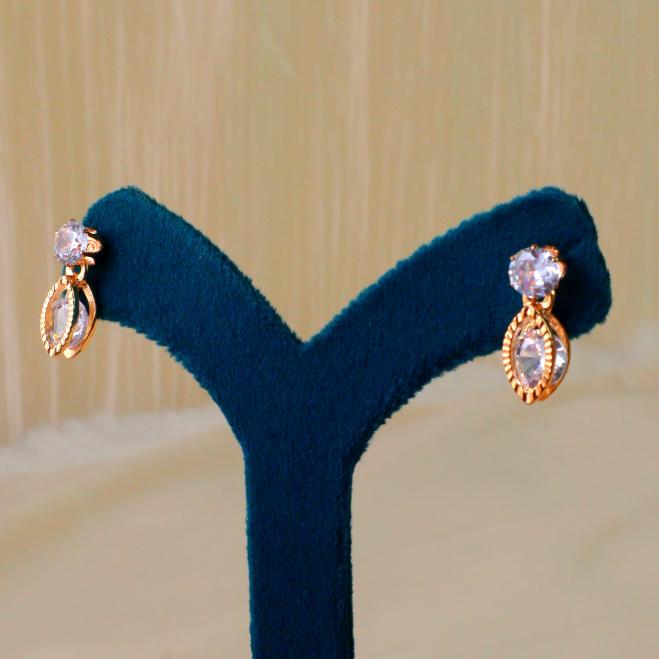 Vintage Style Crystal Drop Gold Earrings – Gold Tone Geometric Fashion Studs