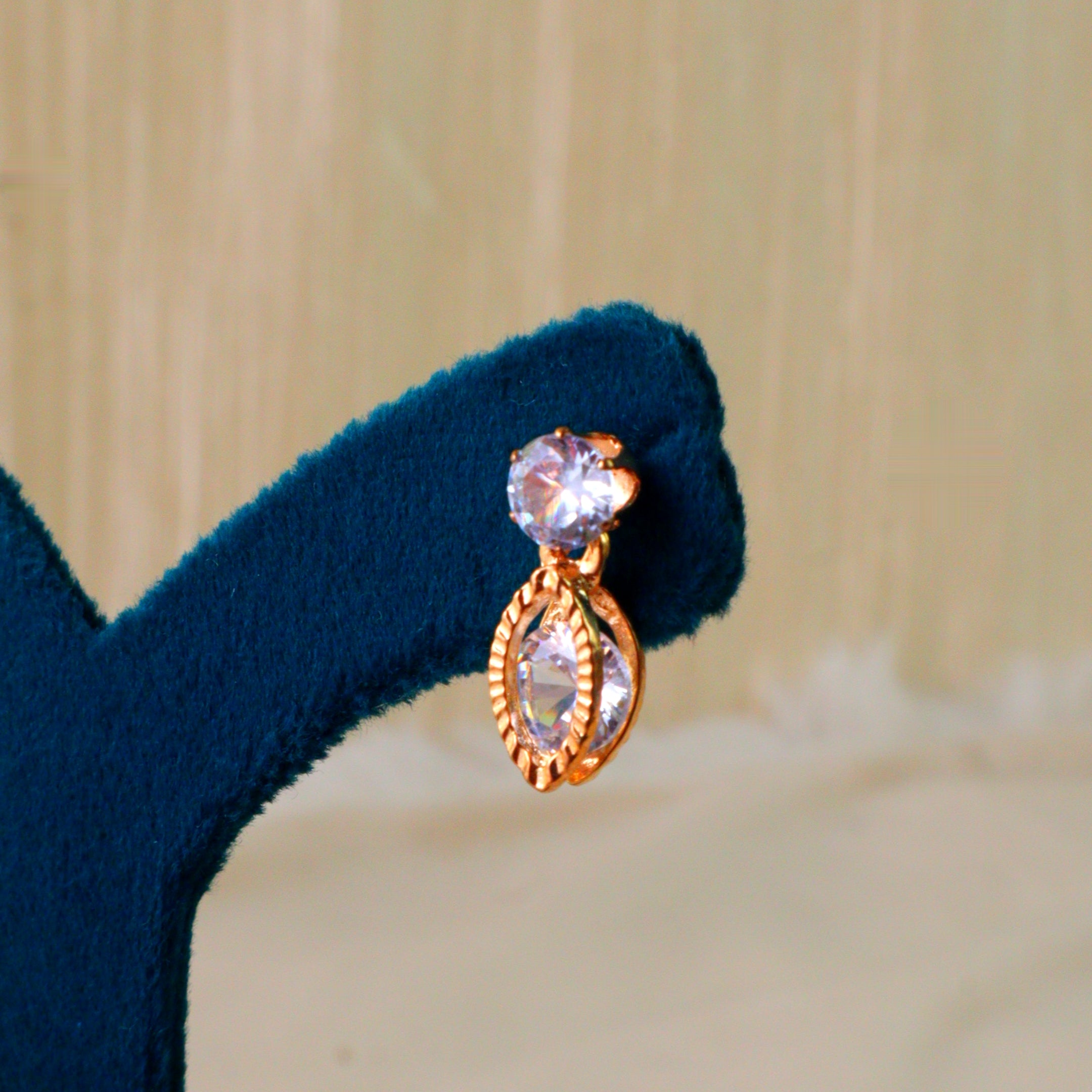 Vintage Style Crystal Drop Gold Earrings – Gold Tone Geometric Fashion Studs