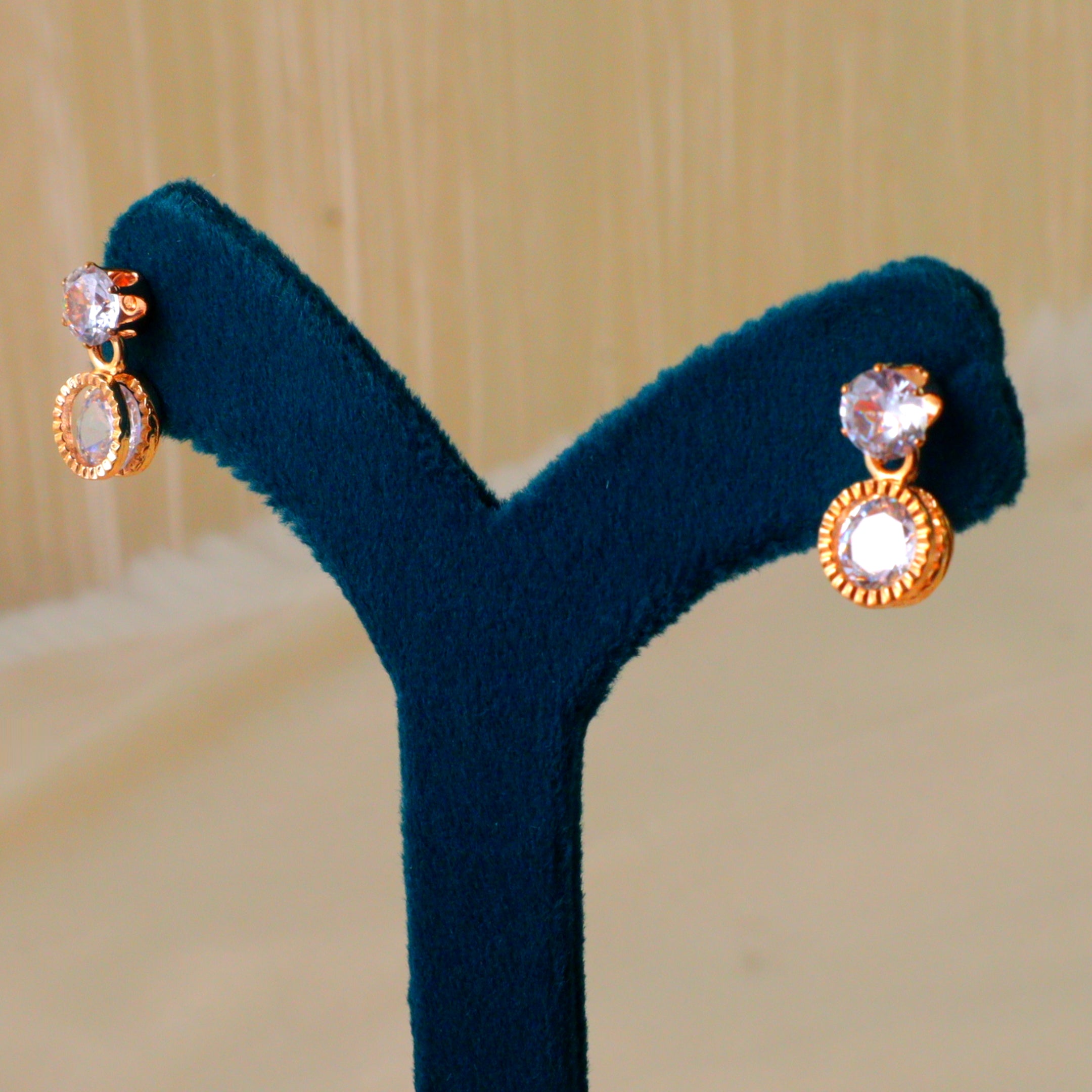Vintage Style Crystal Drop Gold Earrings – Gold Tone Geometric Fashion Studs