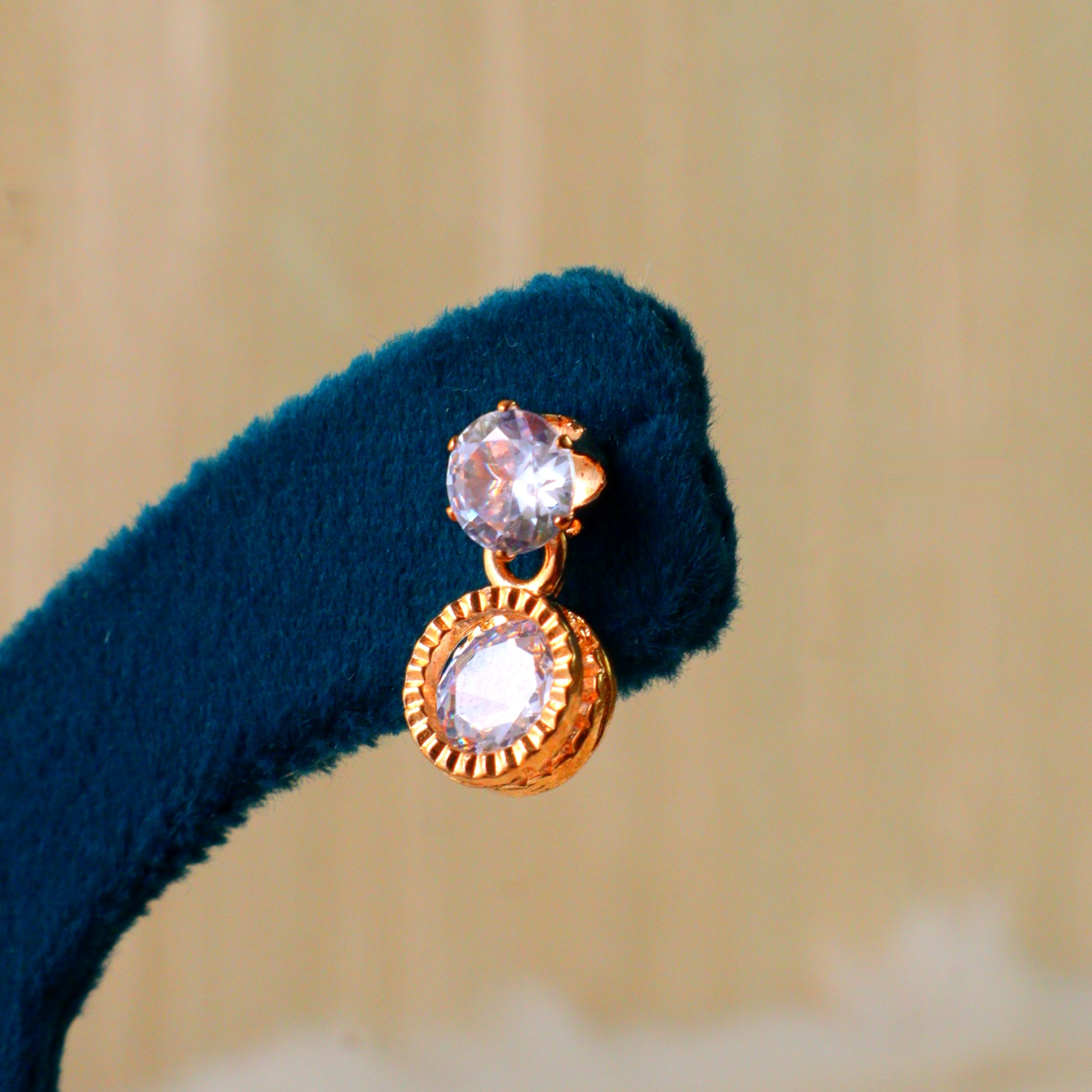Vintage Style Crystal Drop Gold Earrings – Gold Tone Geometric Fashion Studs