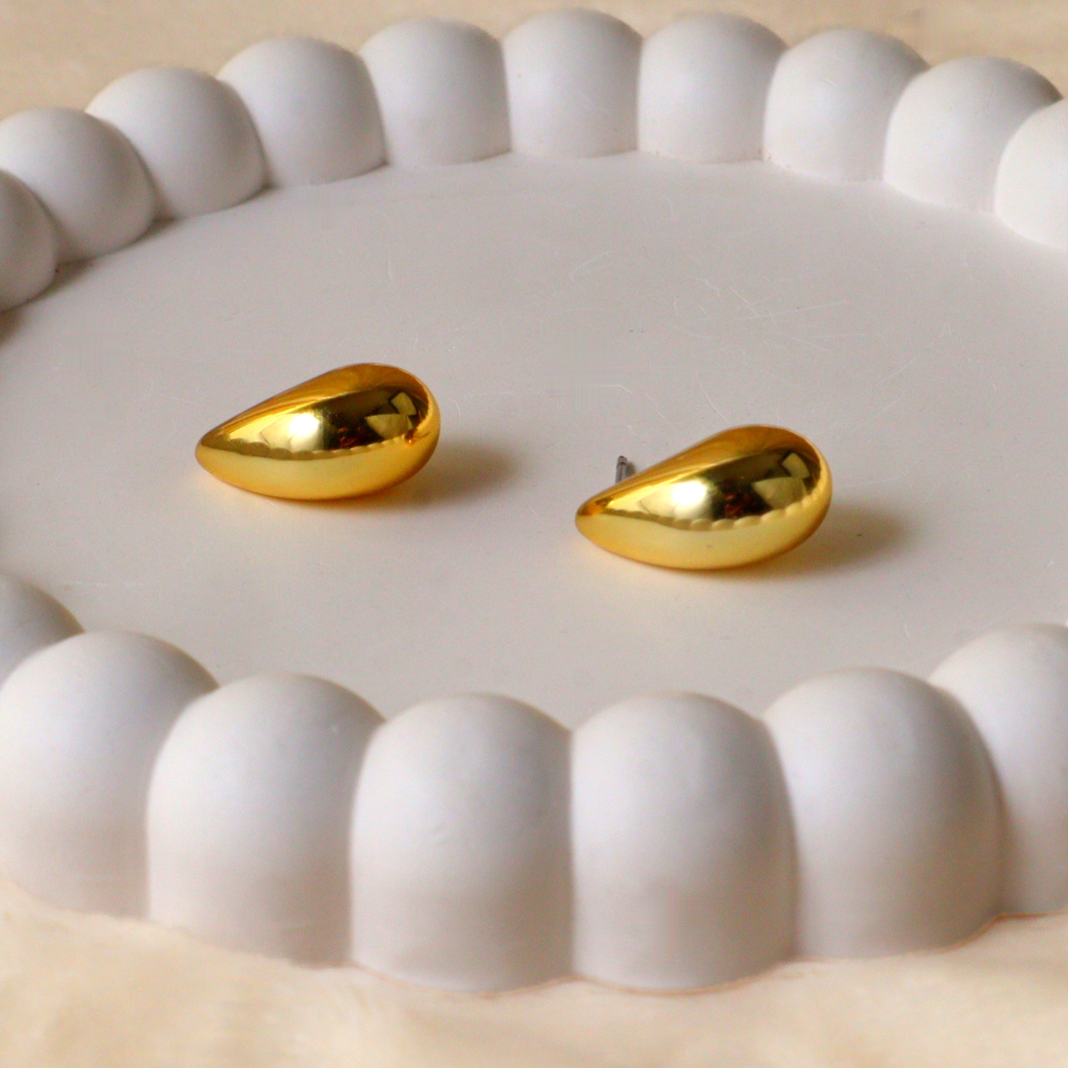 Chunky Gold Waterdrop Earrings – Minimalist Waterdrop Fashion Earrings