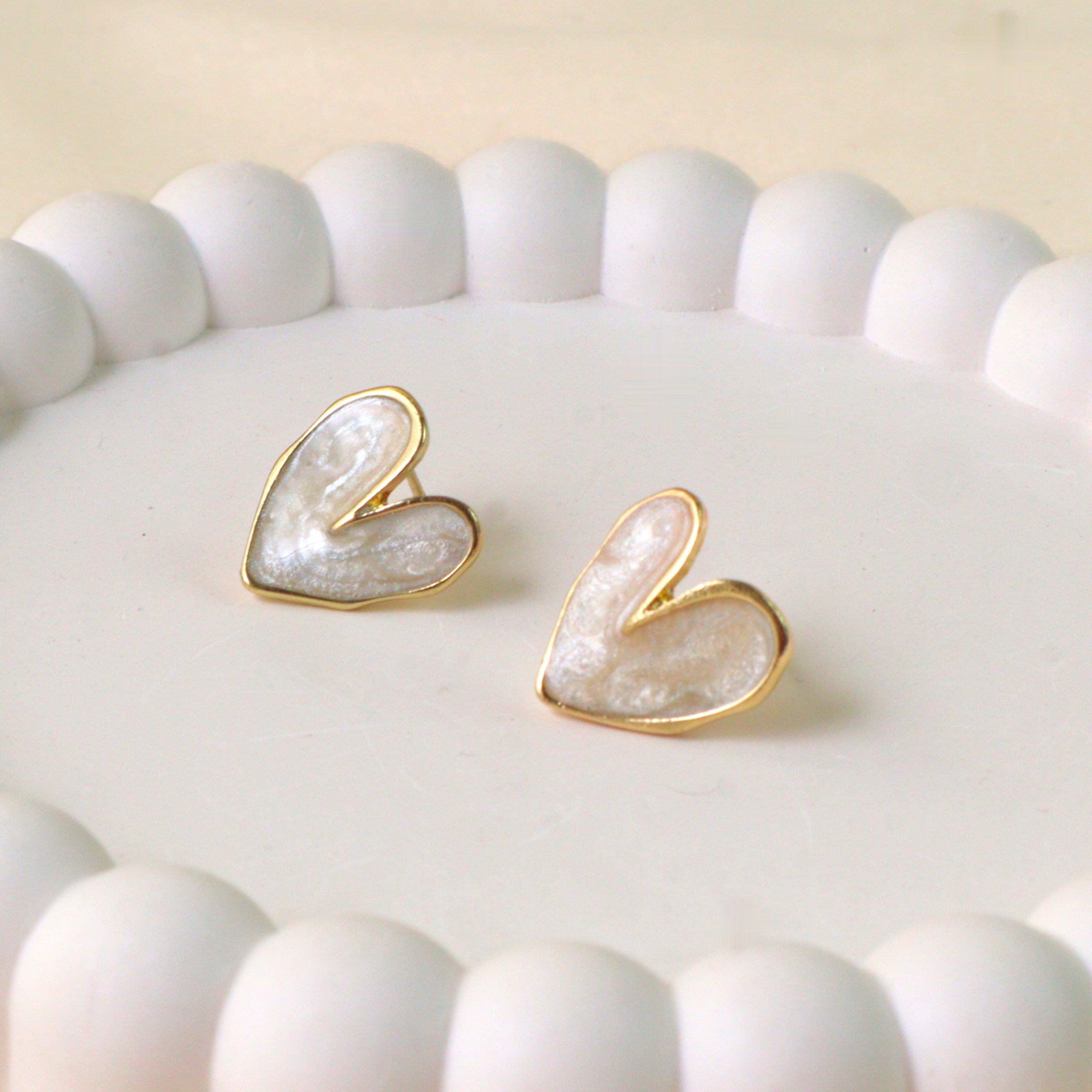 Minimalist Pearl Heart Stud Earrings | Modern Fashion Jewelry for Women