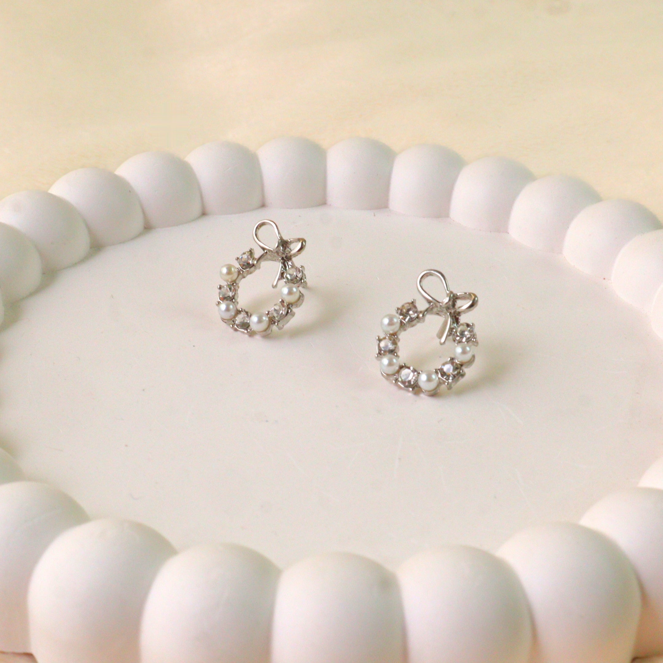 Seashell Starfish Wreath Stud Earrings – Pearl Ocean Theme Beach Earrings