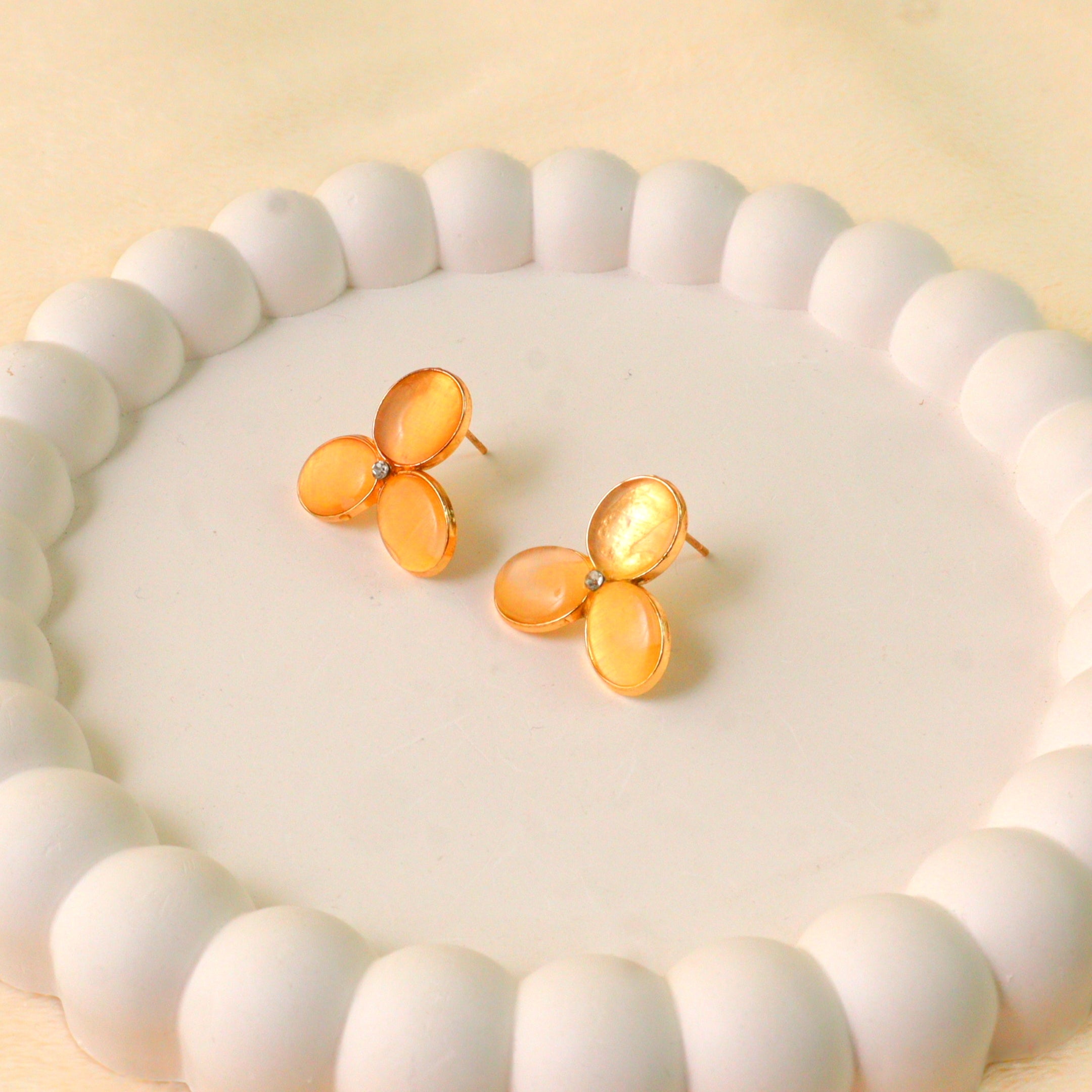 Dainty Three-Petal Flower Cluster Earrings | Cat's Eye Flower Stud Earrings