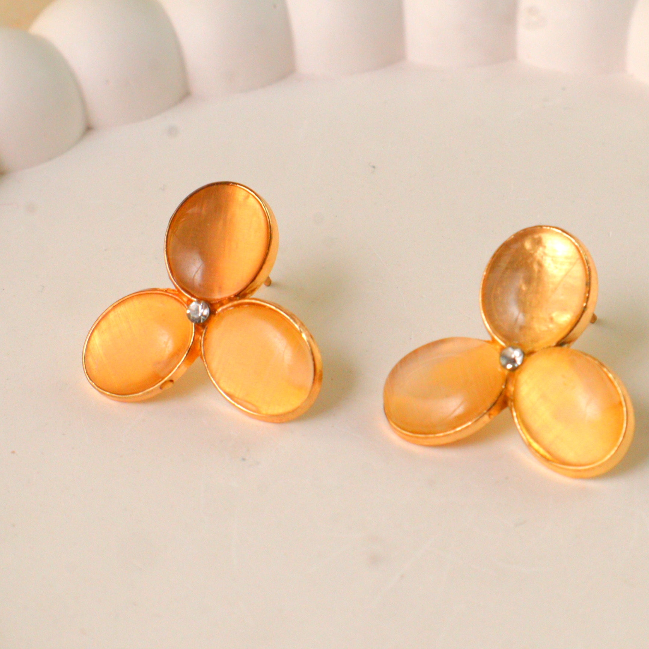 Dainty Three-Petal Flower Cluster Earrings | Cat's Eye Flower Stud Earrings