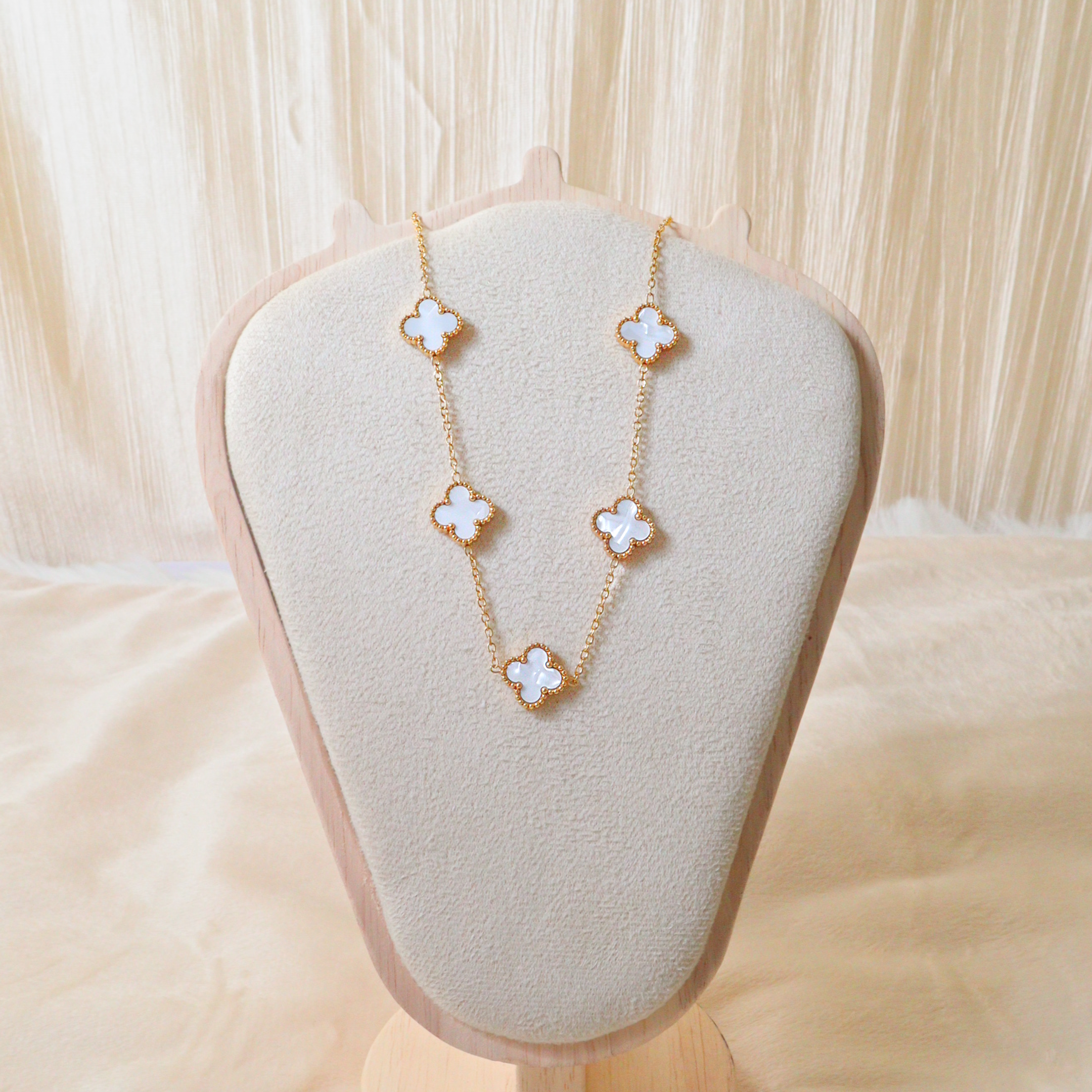 18K Gold Plated Mother of Pearl Clover Neklace – Anti-Tarnish Multi-Motif Lucky Clover Charm