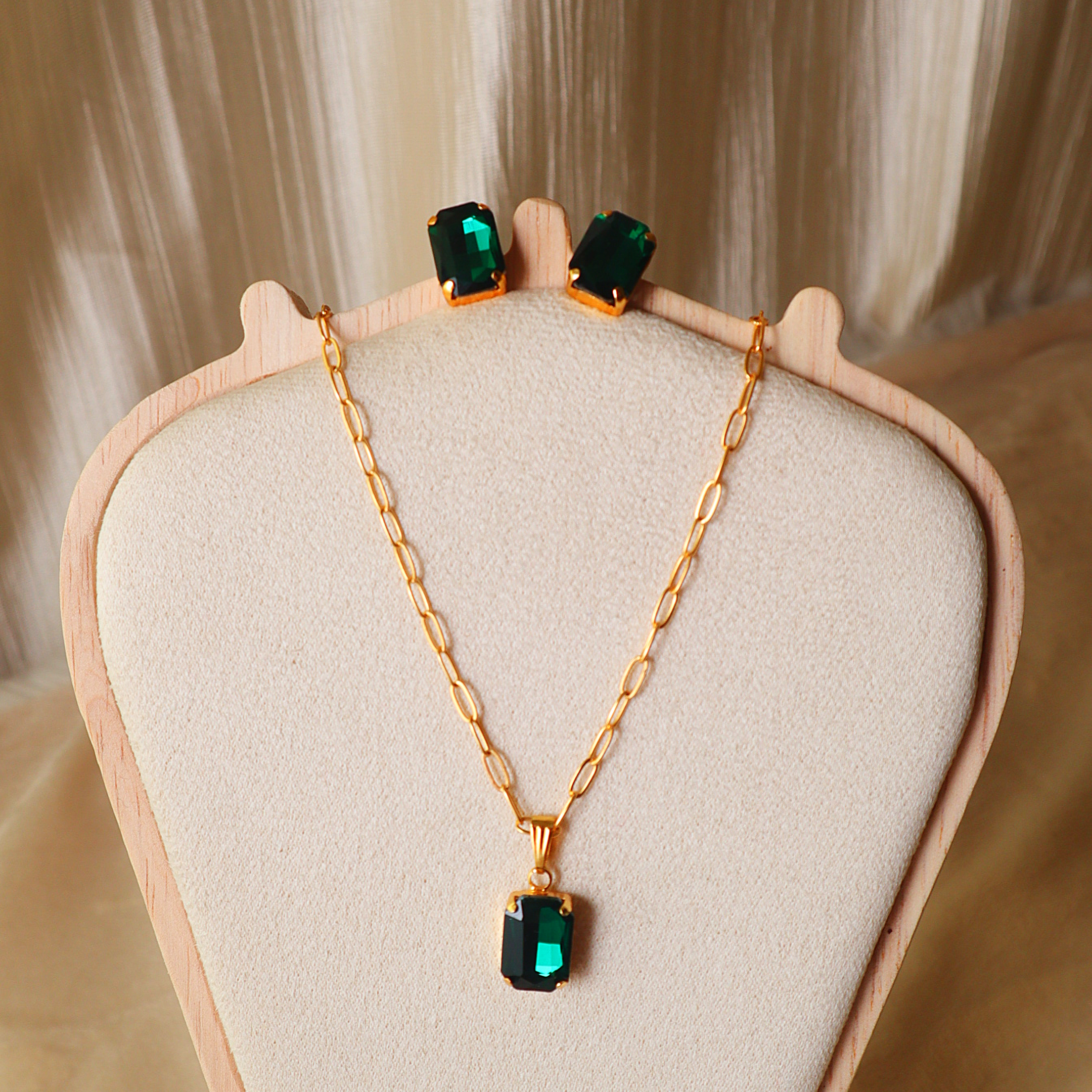Gold Emerald Green Crystal Necklace & Earrings Set – 2-Piece Gemstone Jewelry Combo