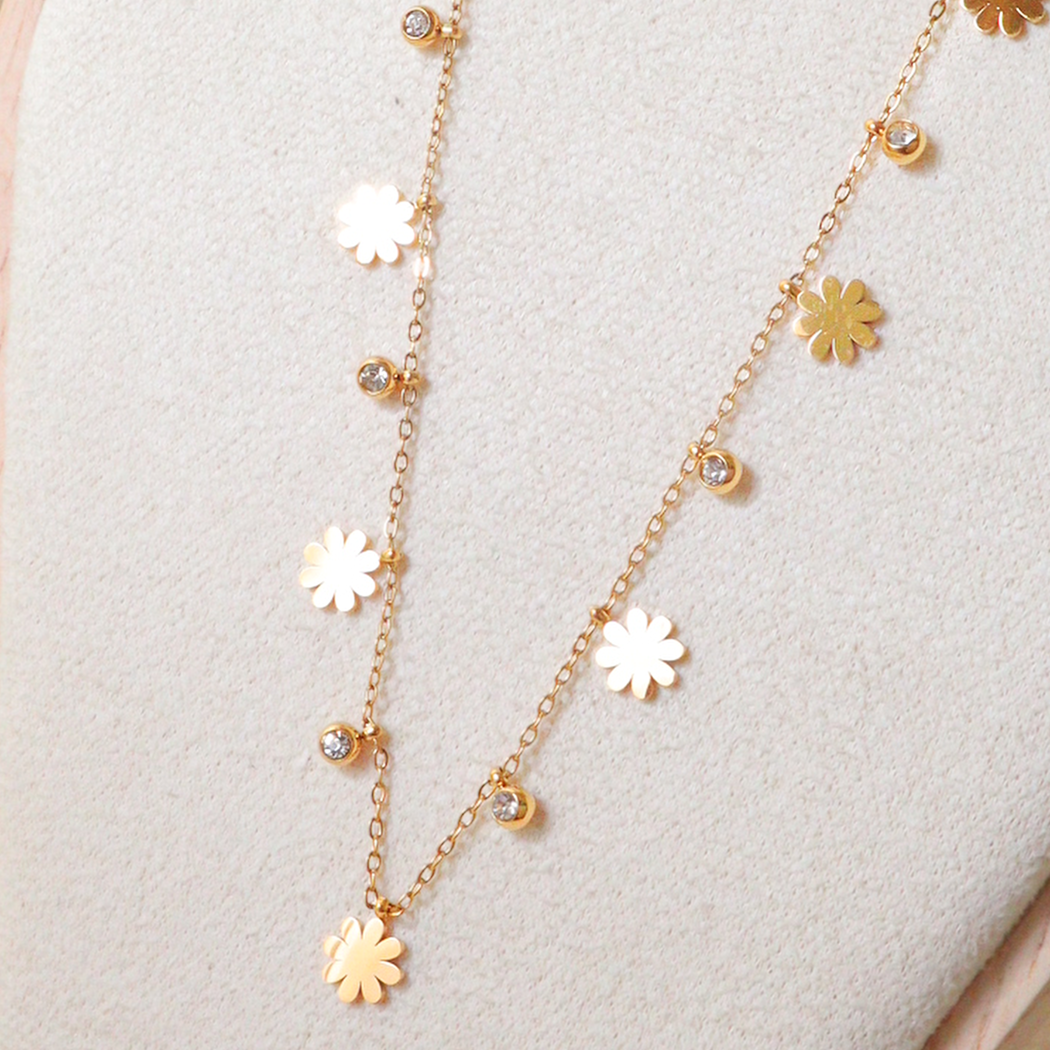 Dainty Gold Triple Heart Dangle Necklace – Tarnish-Free Drop Charm Satellite Jewelry