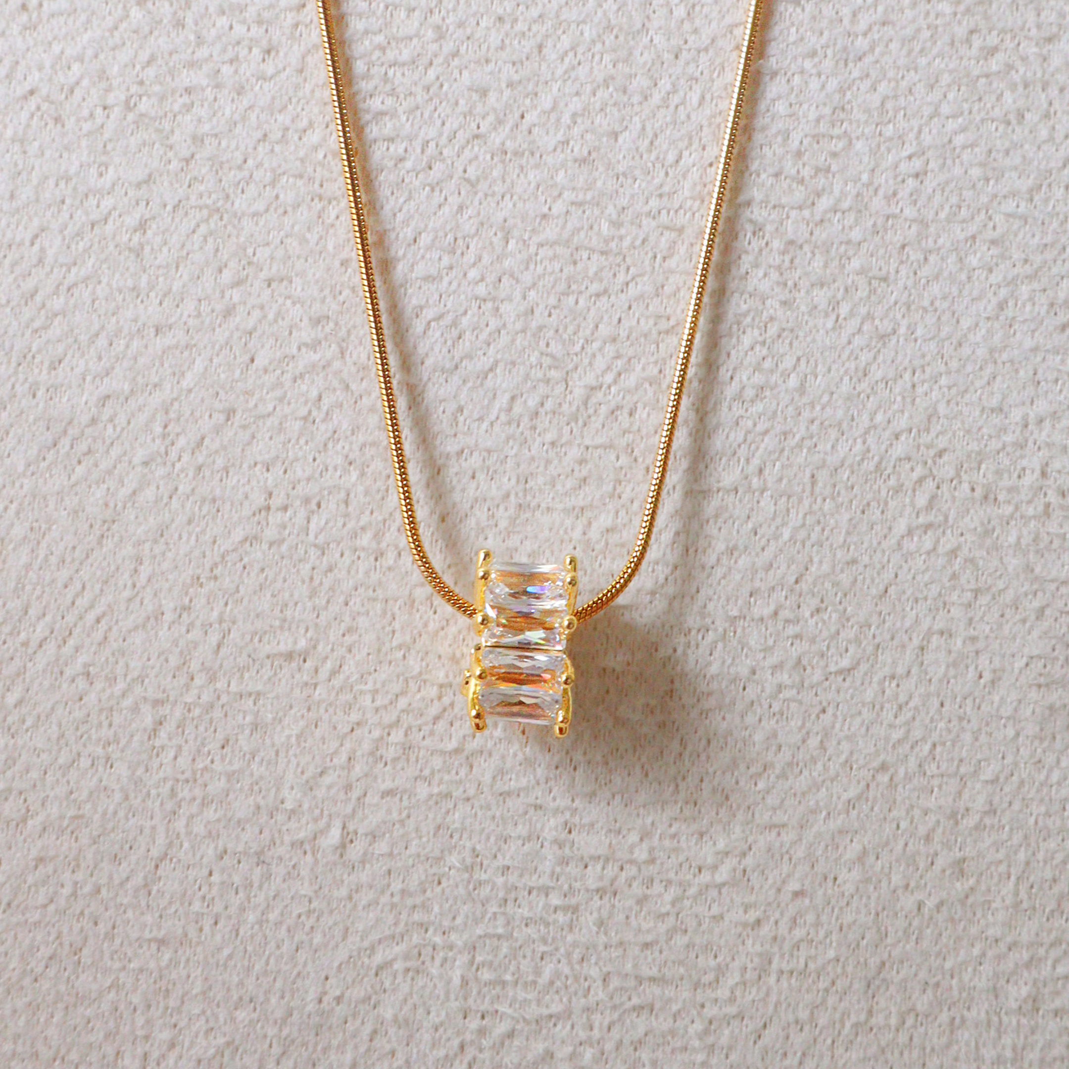Dainty Gold Crystal Bead Necklace – Waterproof Daily Wear Slider Chain
