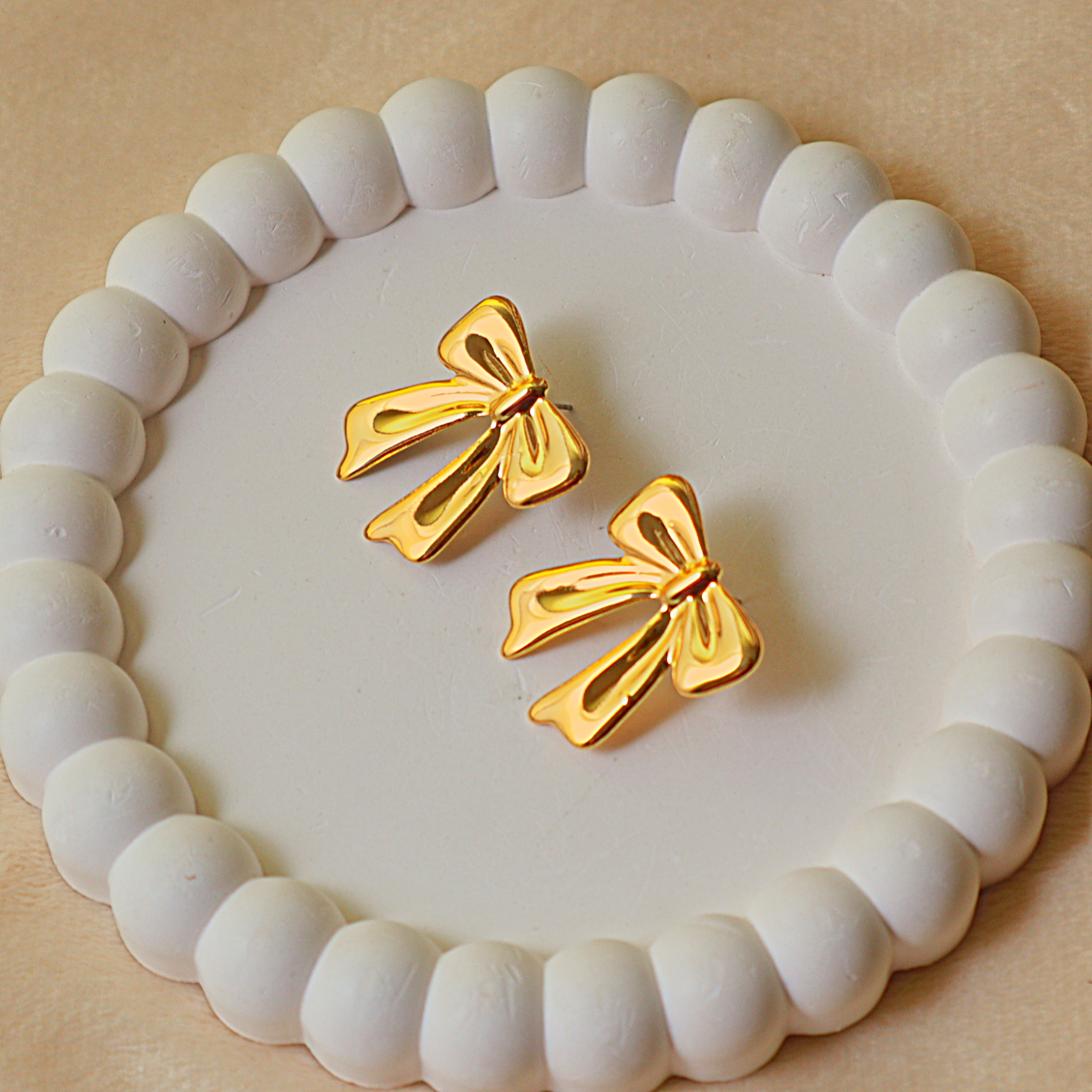 Chic Gold Bow Stud Earrings – Vintage Ribbon Statement Earrings for Women