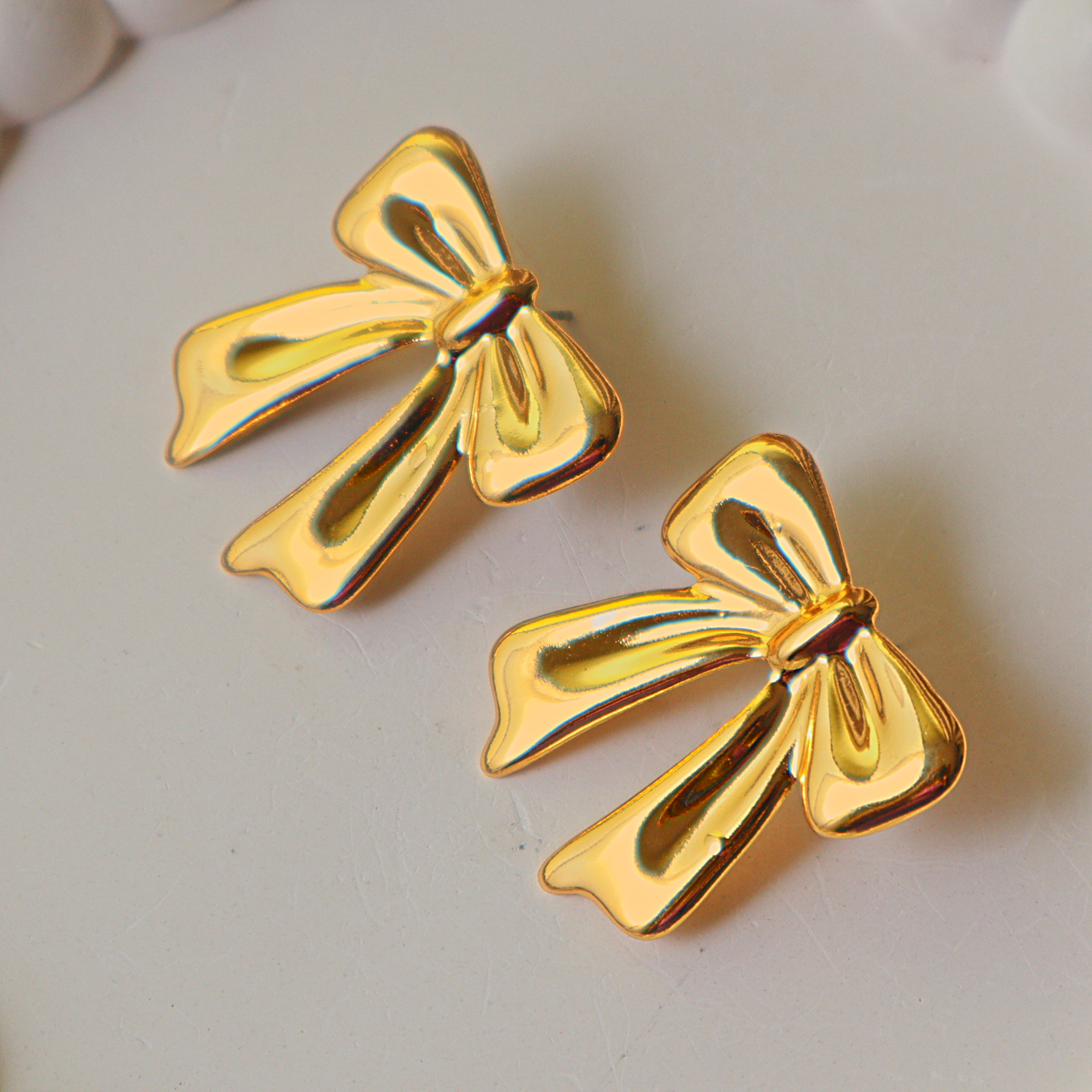Chic Gold Bow Stud Earrings – Vintage Ribbon Statement Earrings for Women