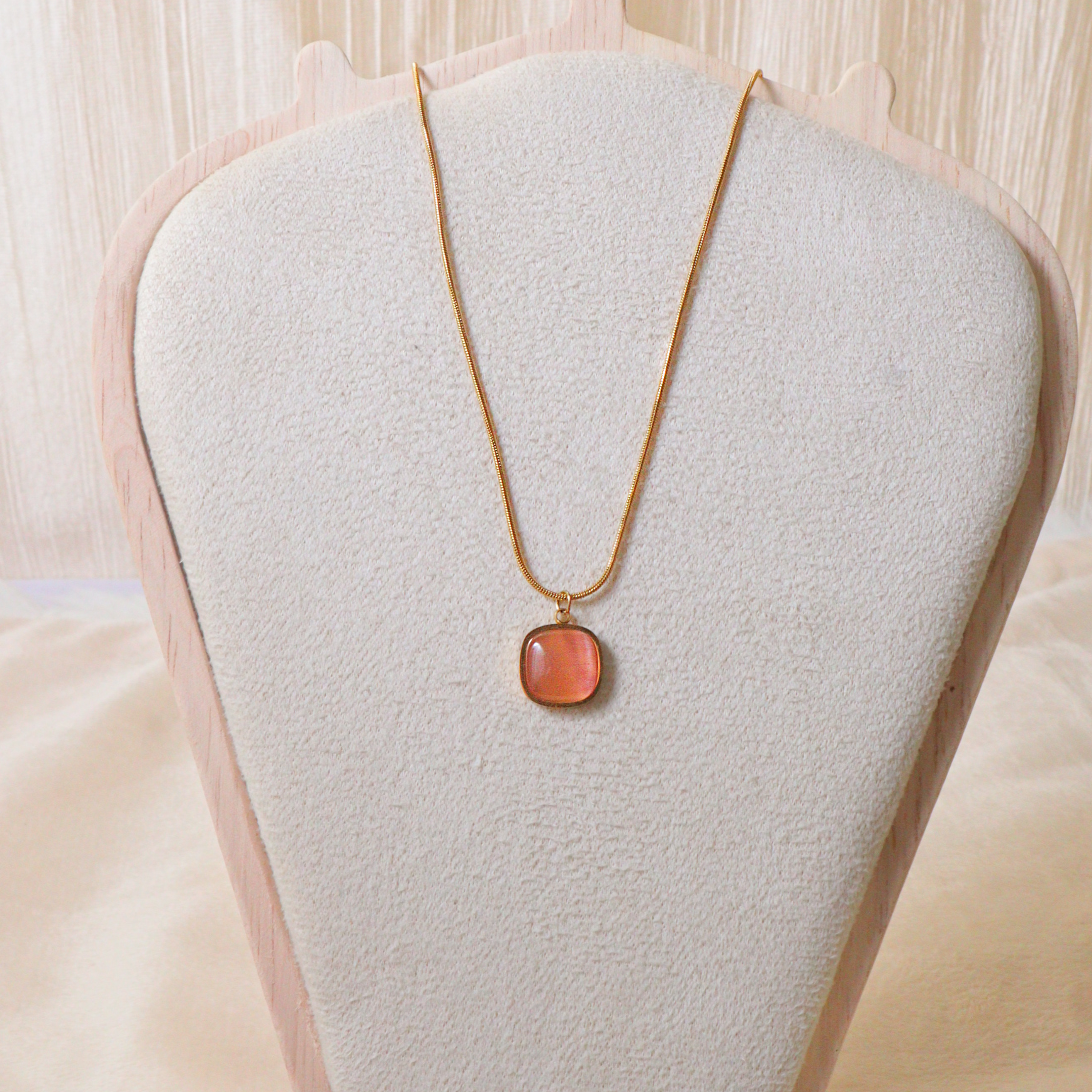 Anti-Tarnish Gold Pink Gemstone Necklace – Waterproof Daily Wear Snake Chain