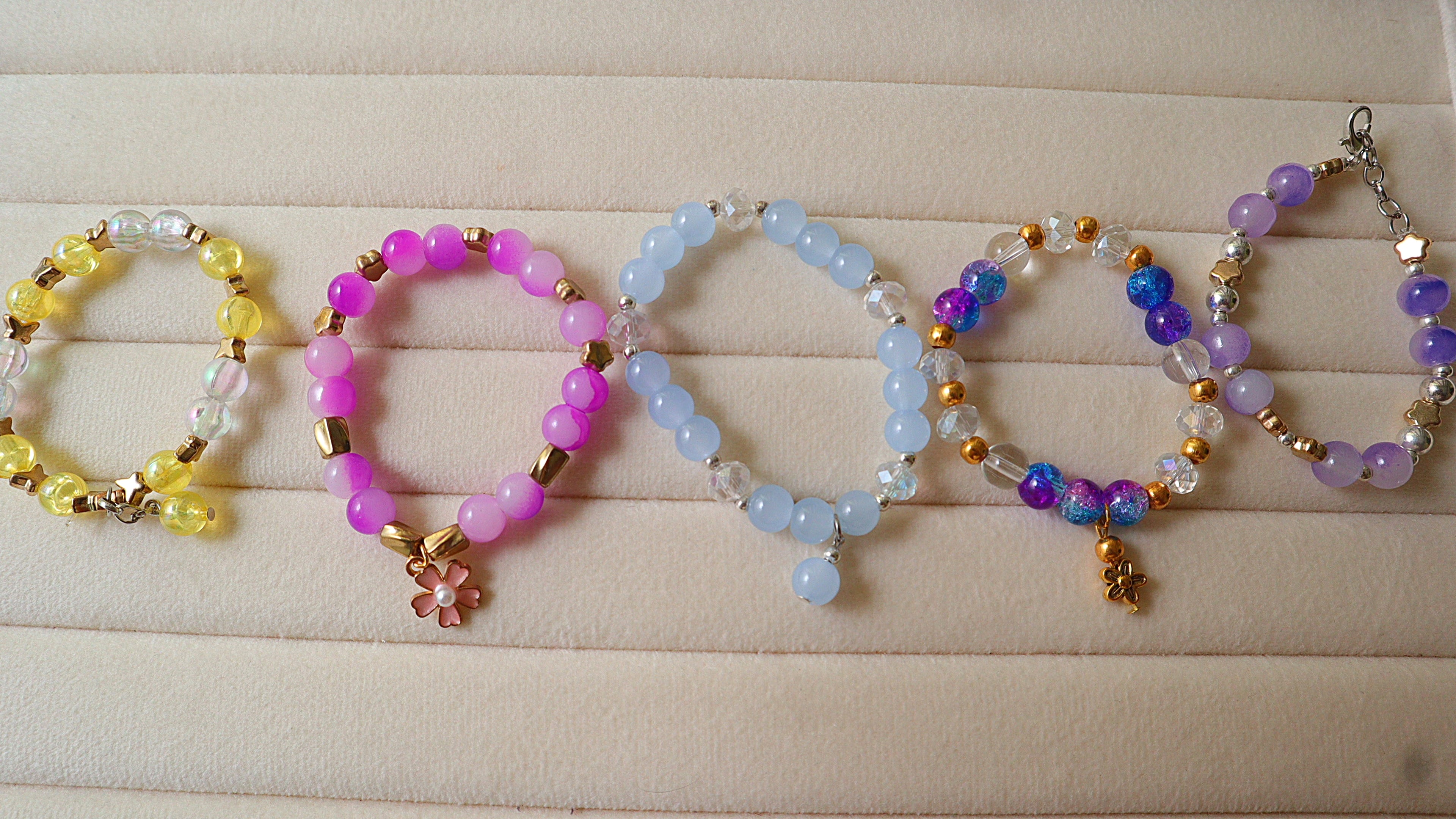Handmade 5-Piece Pastel & Galaxy Glass Bead Bracelet Set with Flower Charms