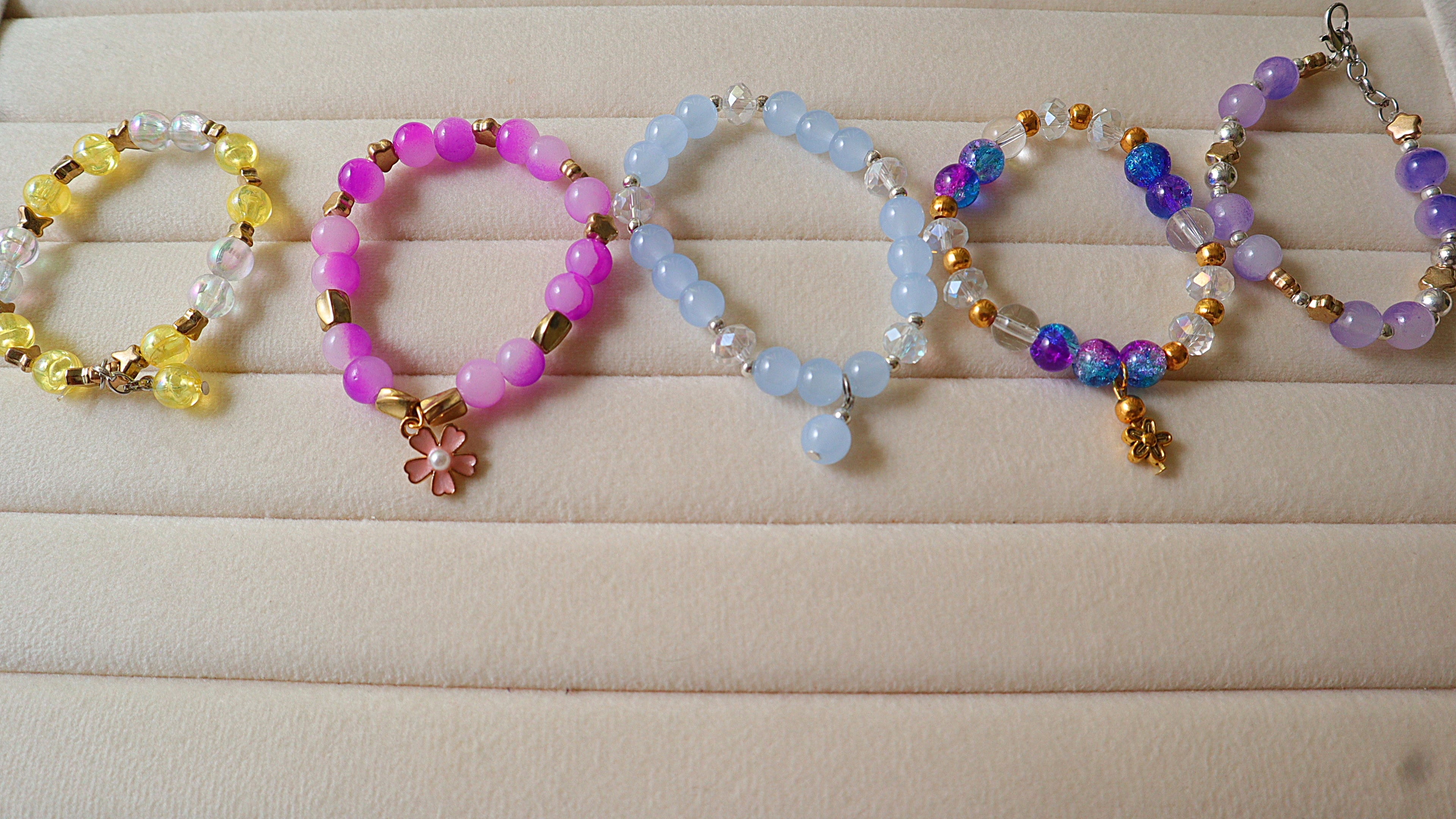 Handmade 5-Piece Pastel & Galaxy Glass Bead Bracelet Set with Flower Charms