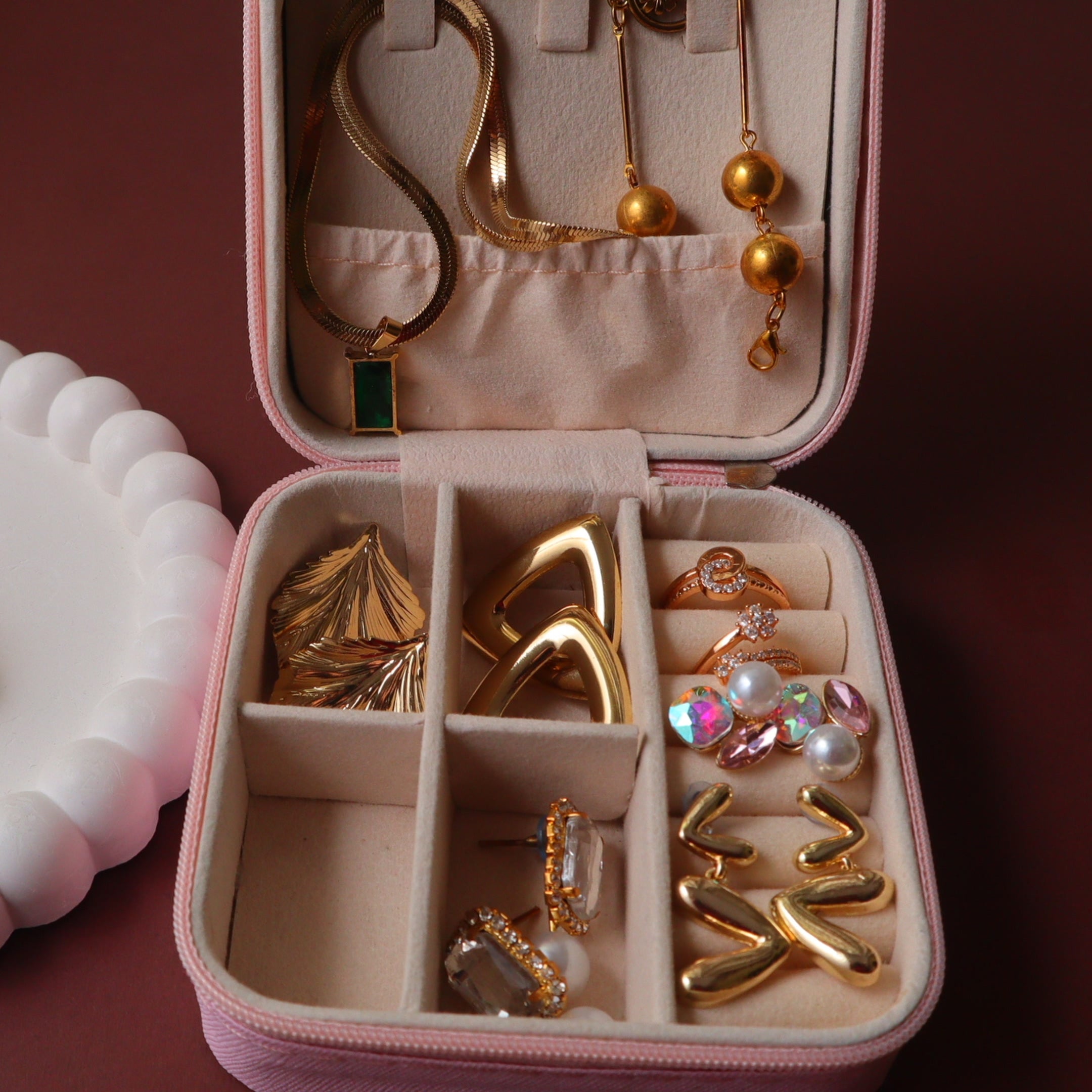 Luxury Jewelry Gift Hamper for Her – Curated Gold Jewelry Collection with Portable Travel Box