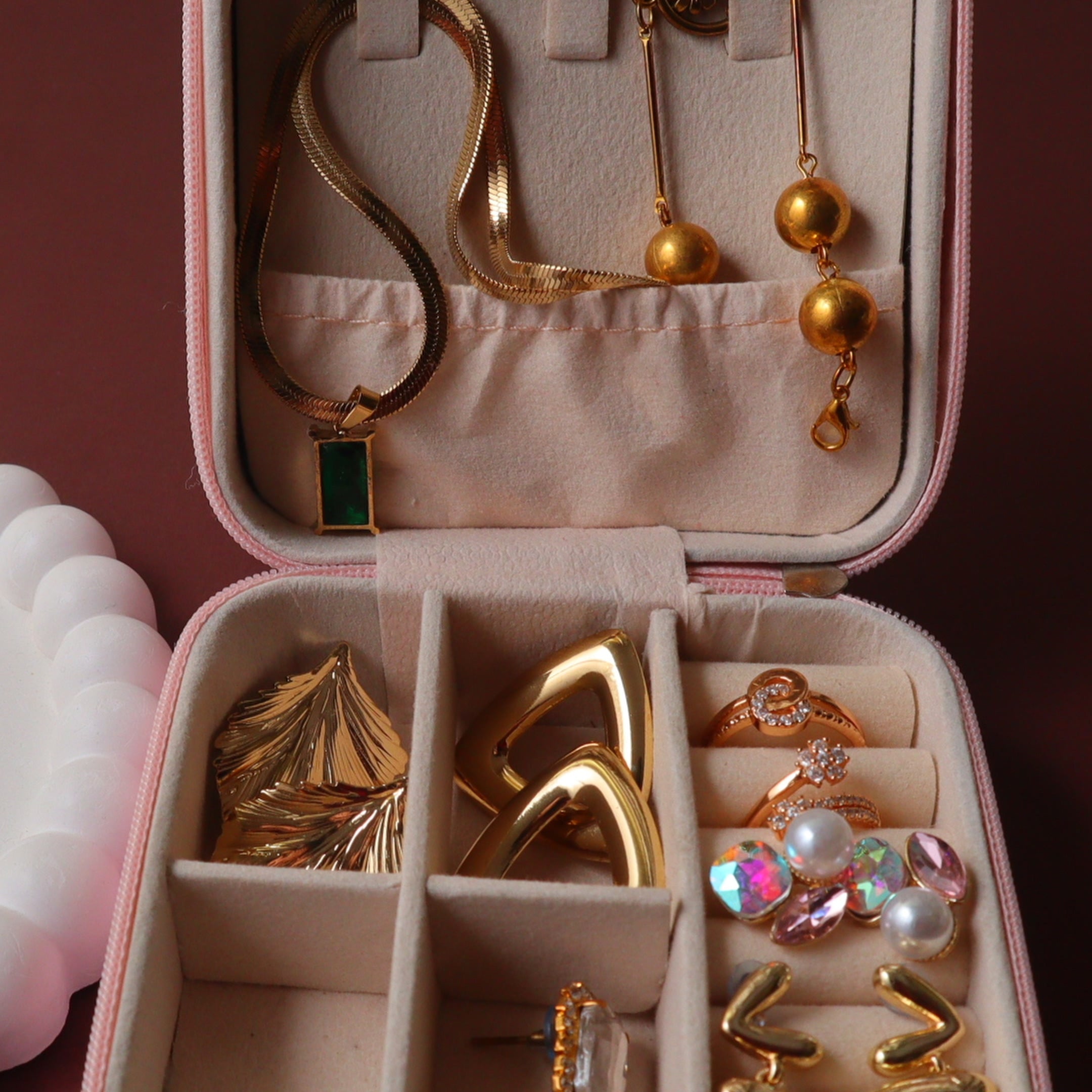 Luxury Jewelry Gift Hamper for Her – Curated Gold Jewelry Collection with Portable Travel Box