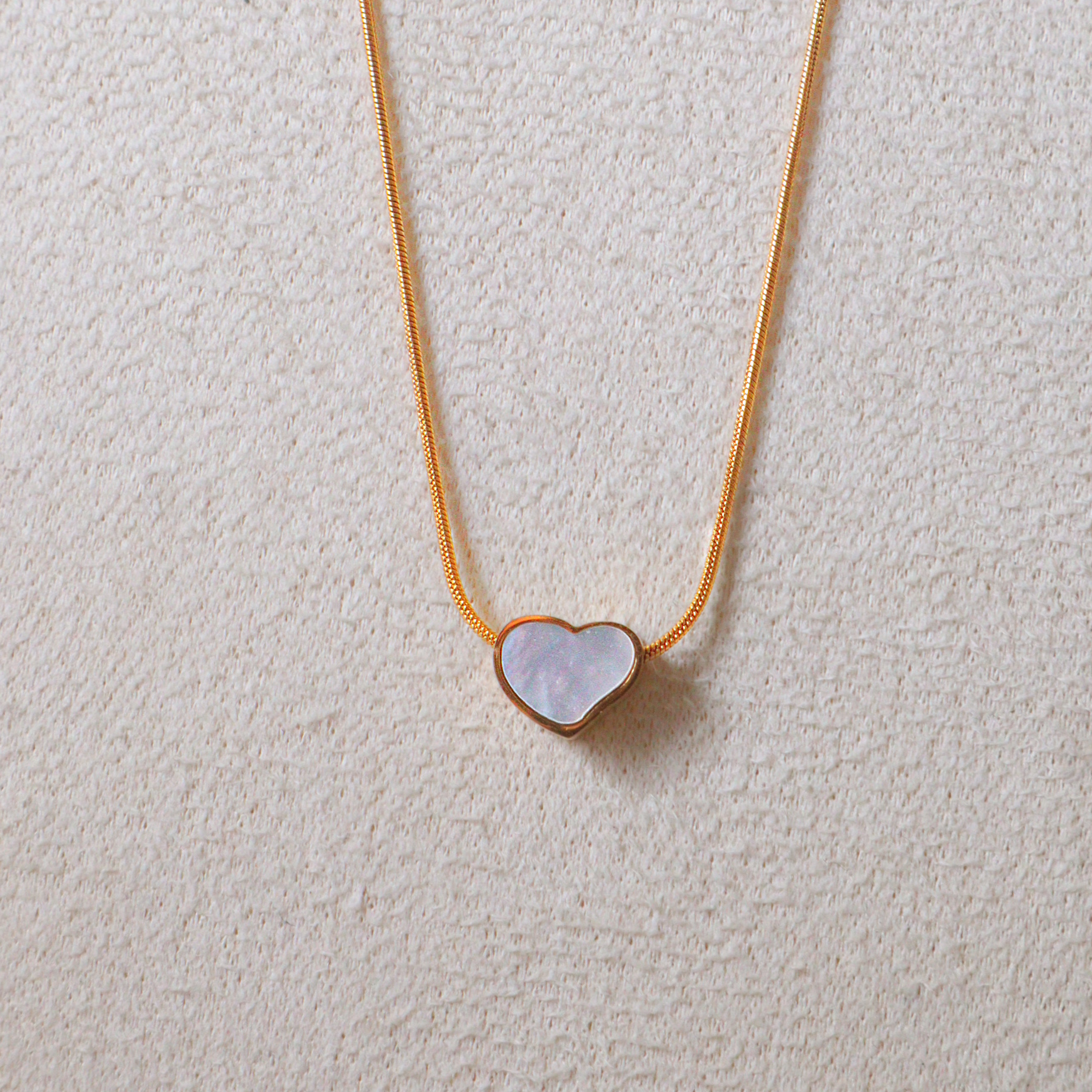 18K Gold Plated Mother of Pearl Heart Pendant Necklace – Anti-Tarnish Love Charm Jewelry