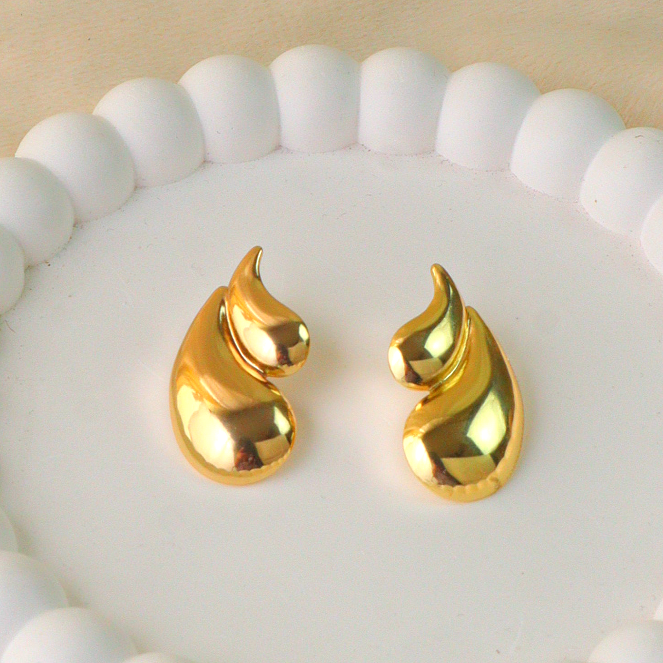 The Diana Vintage Anti Tarnish Button Studs