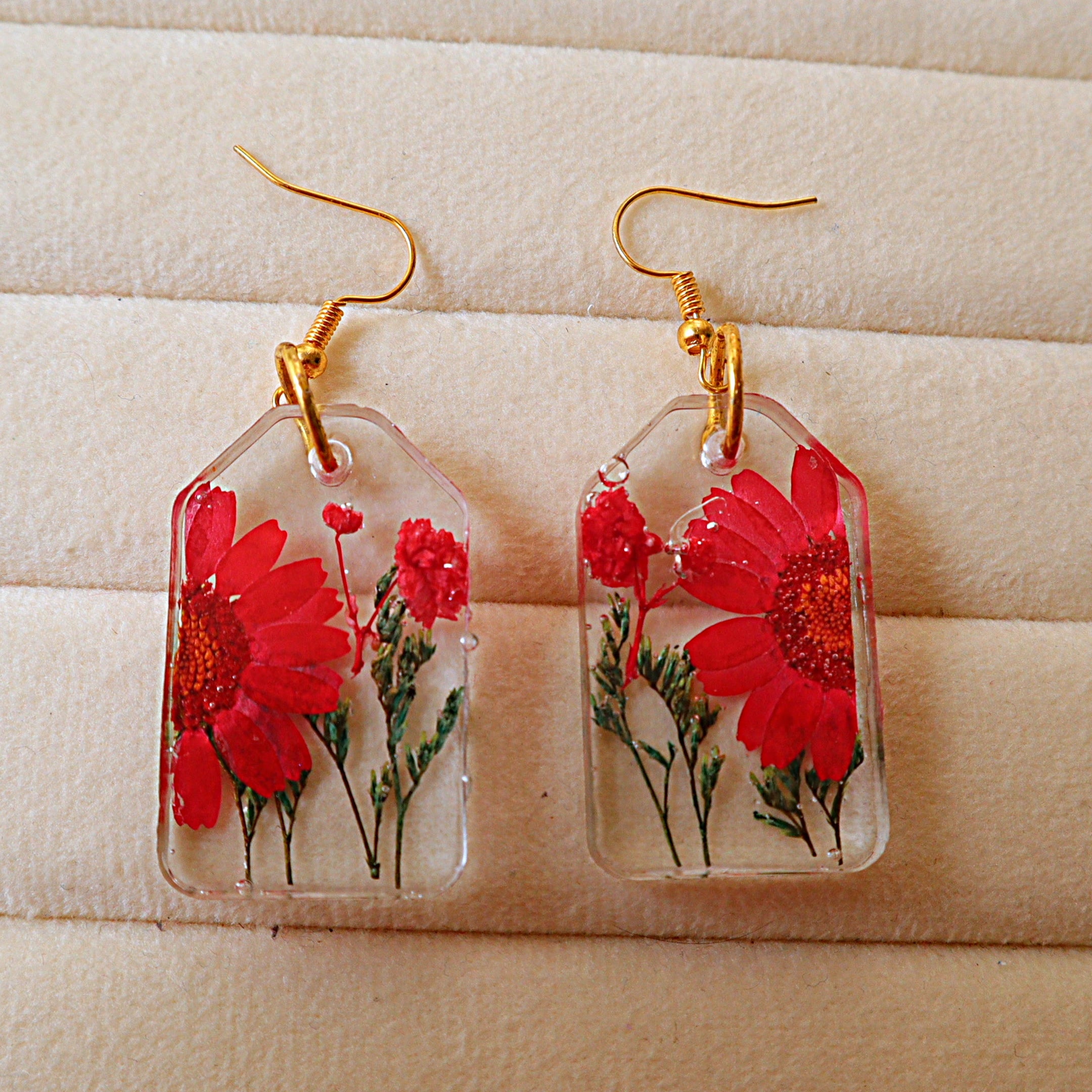 Real Pressed Red Daisy & Dried Botanicals Clear Resin Tag Dangle Earrings | Handcrafted Arch Drop Earrings
