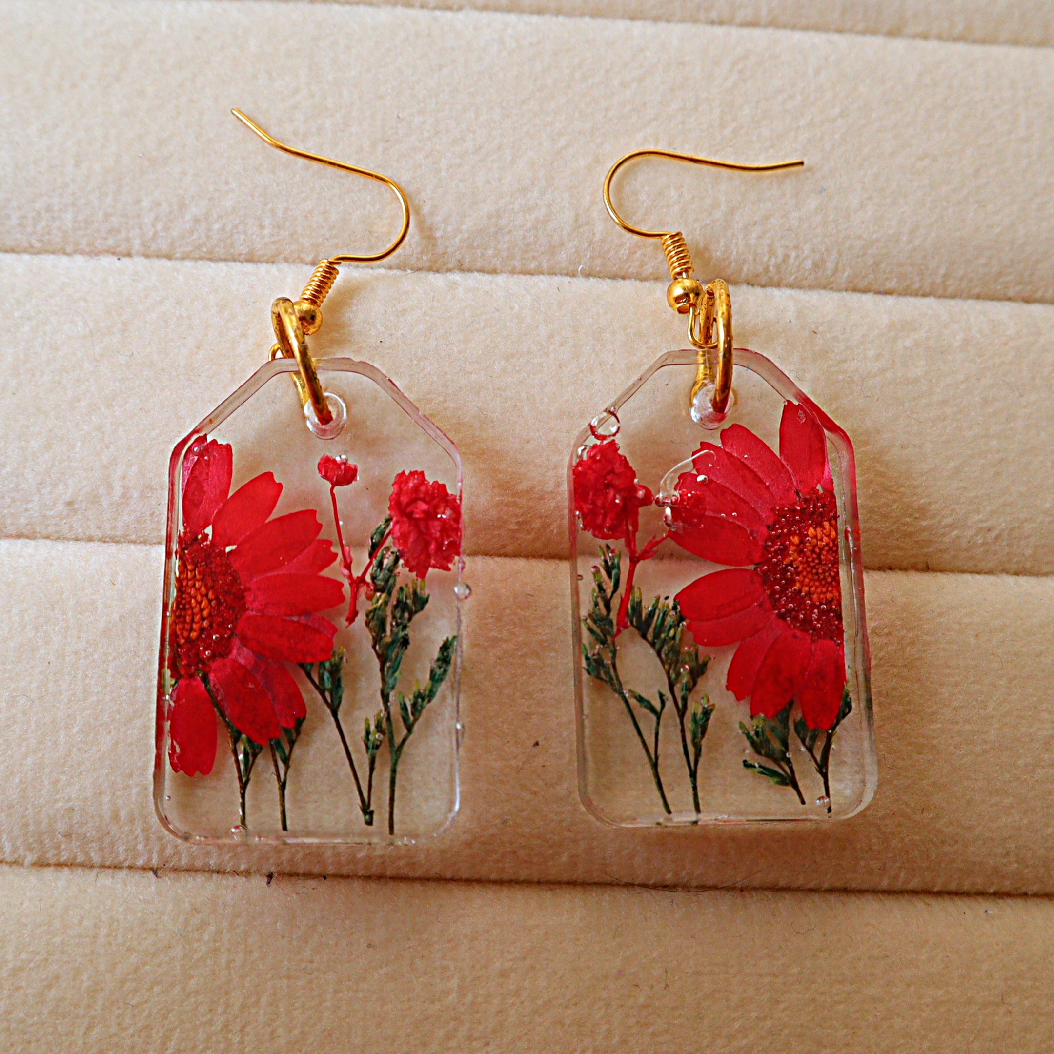 Real Pressed Red Daisy & Dried Botanicals Clear Resin Tag Dangle Earrings | Handcrafted Arch Drop Earrings