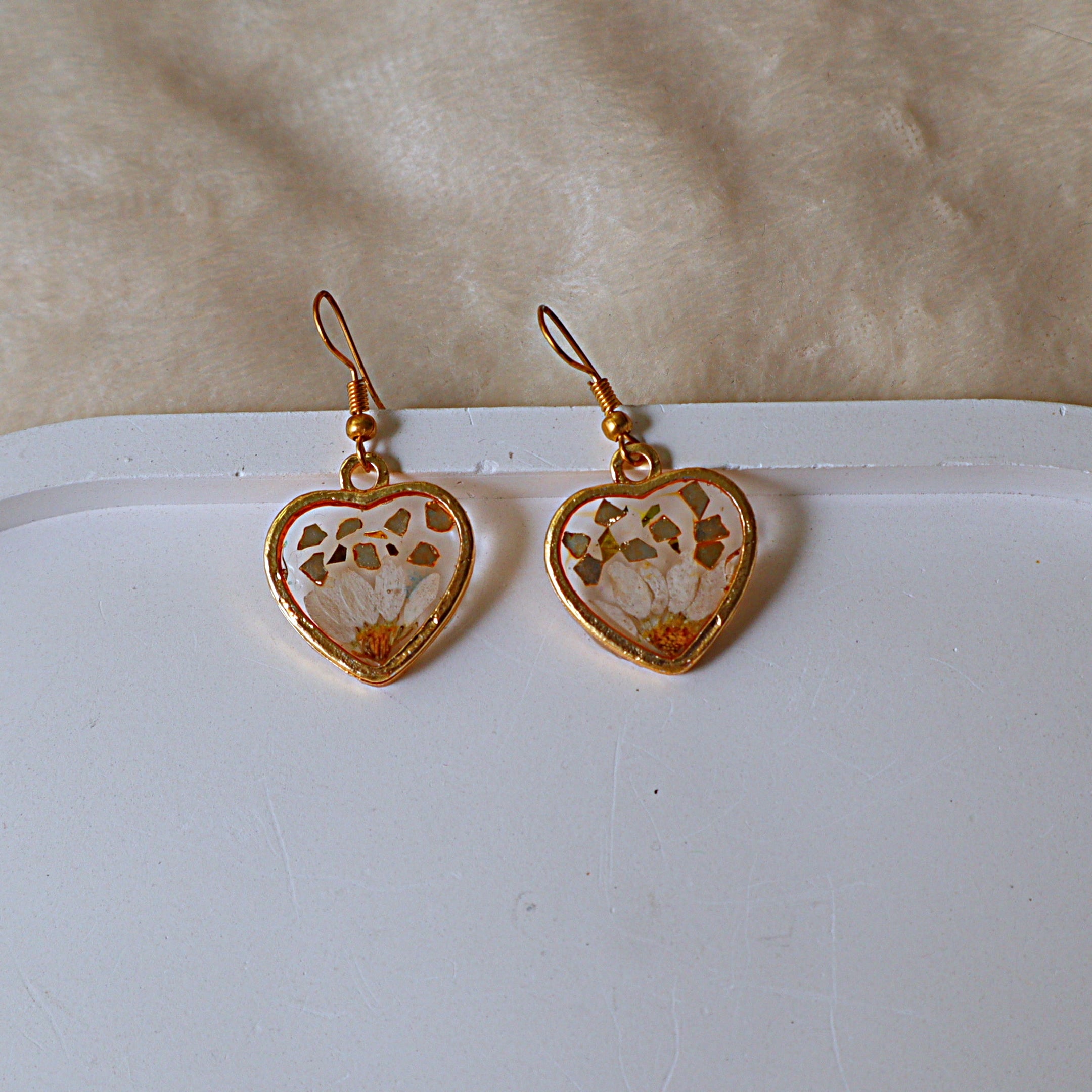 Real Pressed White Daisy Heart Resin Dangle Earrings with Gold Flakes | Handcrafted Gold Bezel Botanical Drop Earrings