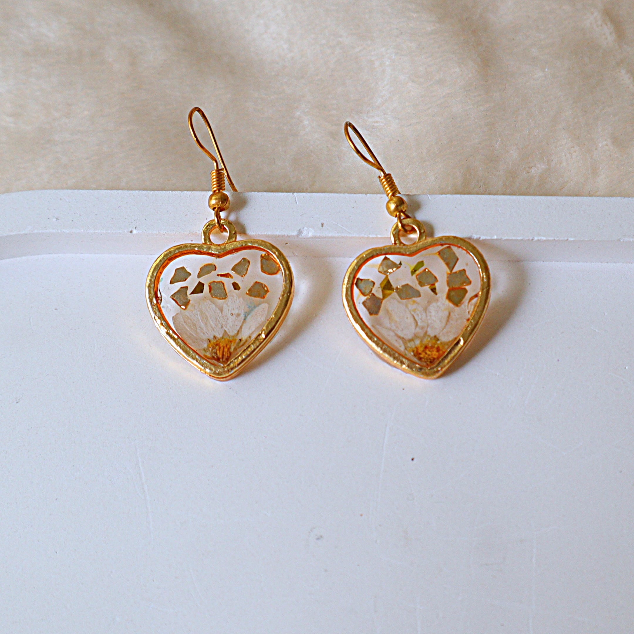 Real Pressed White Daisy Heart Resin Dangle Earrings with Gold Flakes | Handcrafted Gold Bezel Botanical Drop Earrings