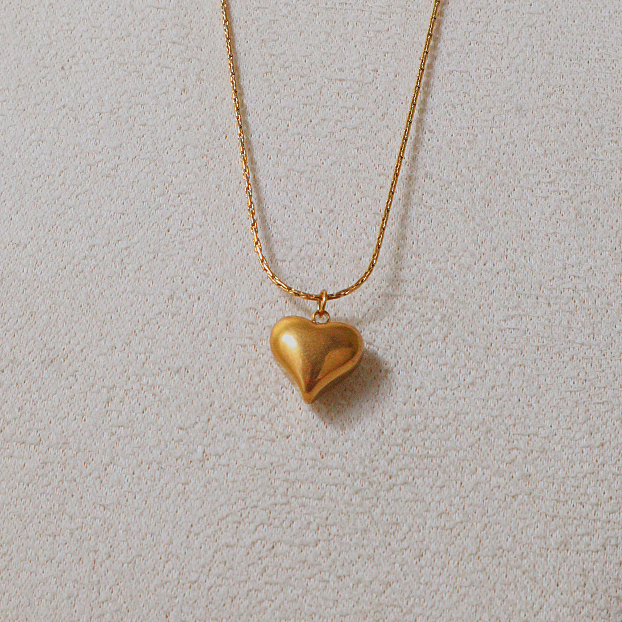 Anti-Tarnish Puffy Heart Necklace – Tarnish-Free Gold Plated Minimalist Charm