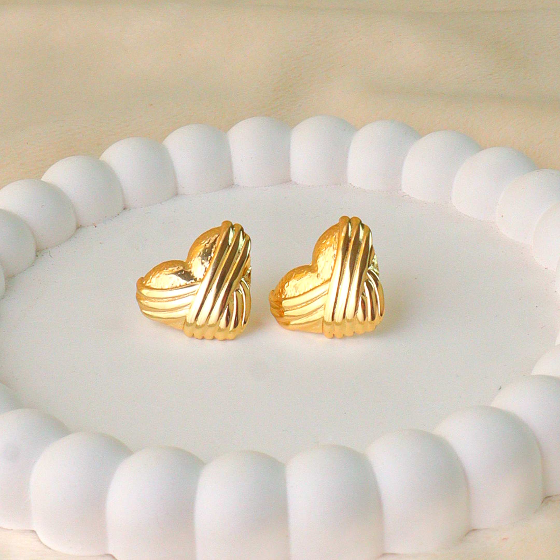 The Aura Tapered Anti Tarnish Heart Earrings