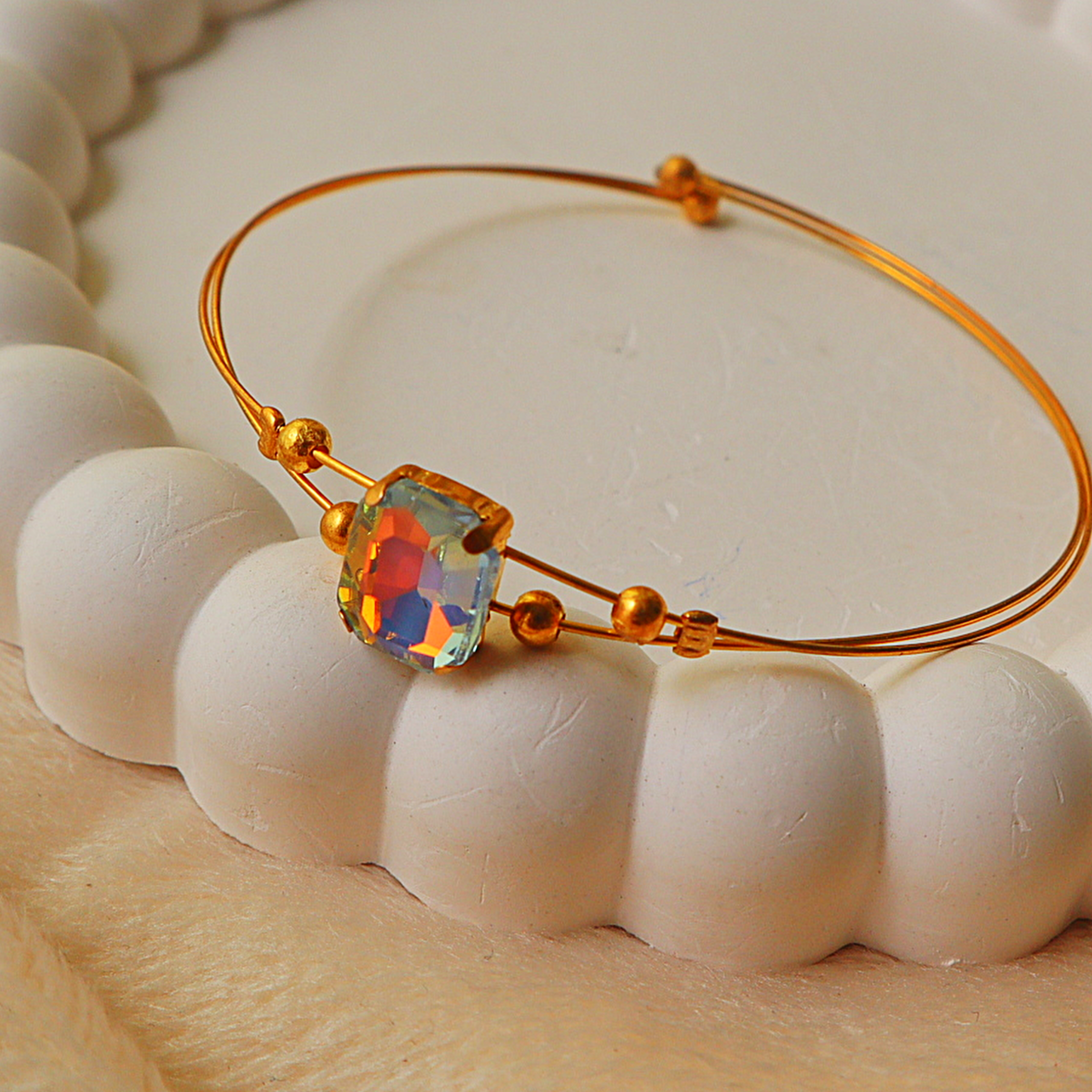 Iridescent Crystal Emerald-Cut Wire Invisible Bracelet – Gold Memory Wire Cuff with Solitaire Rainbow AB Rhinestone