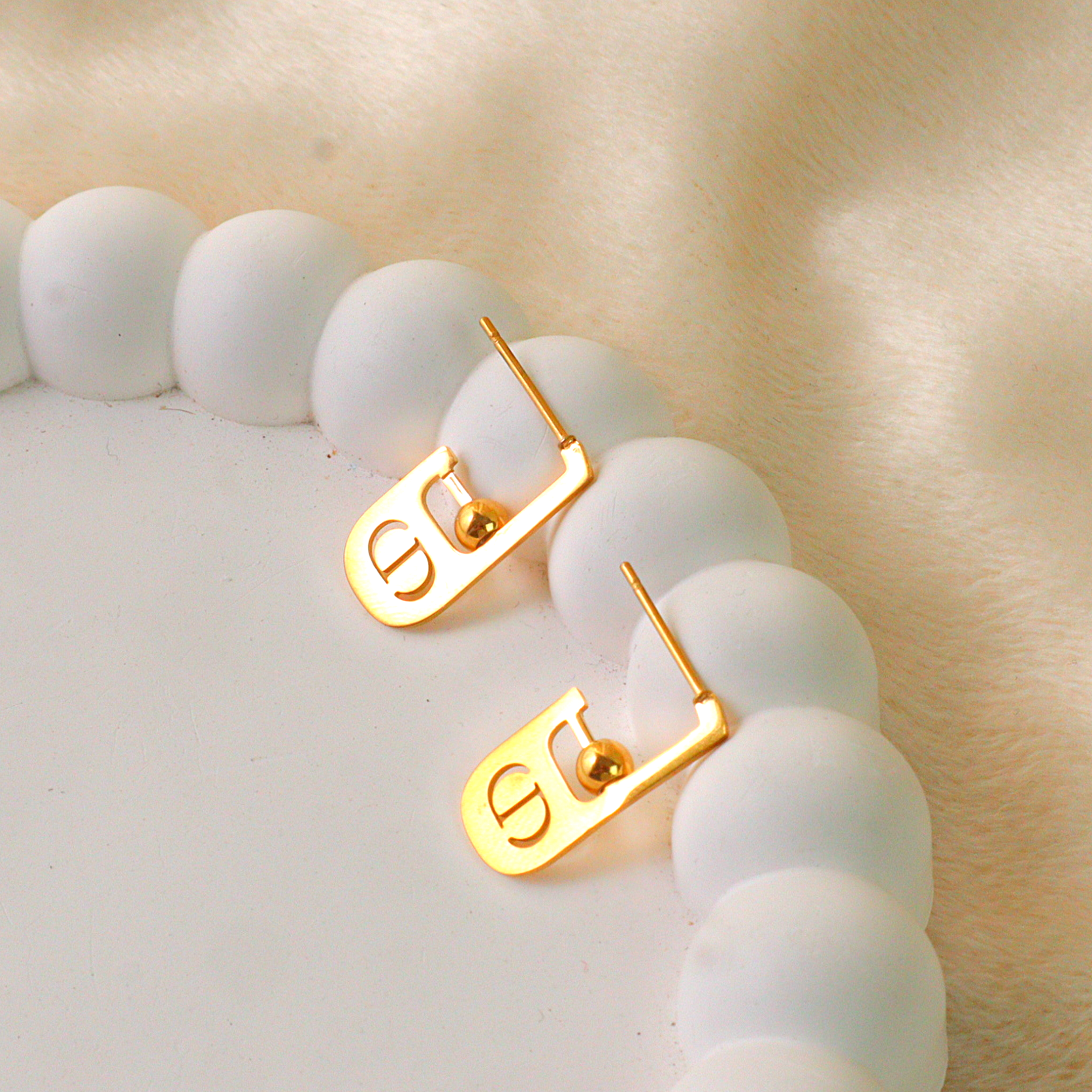 Luxury Cutout Tab Anti Tarnish Earrings