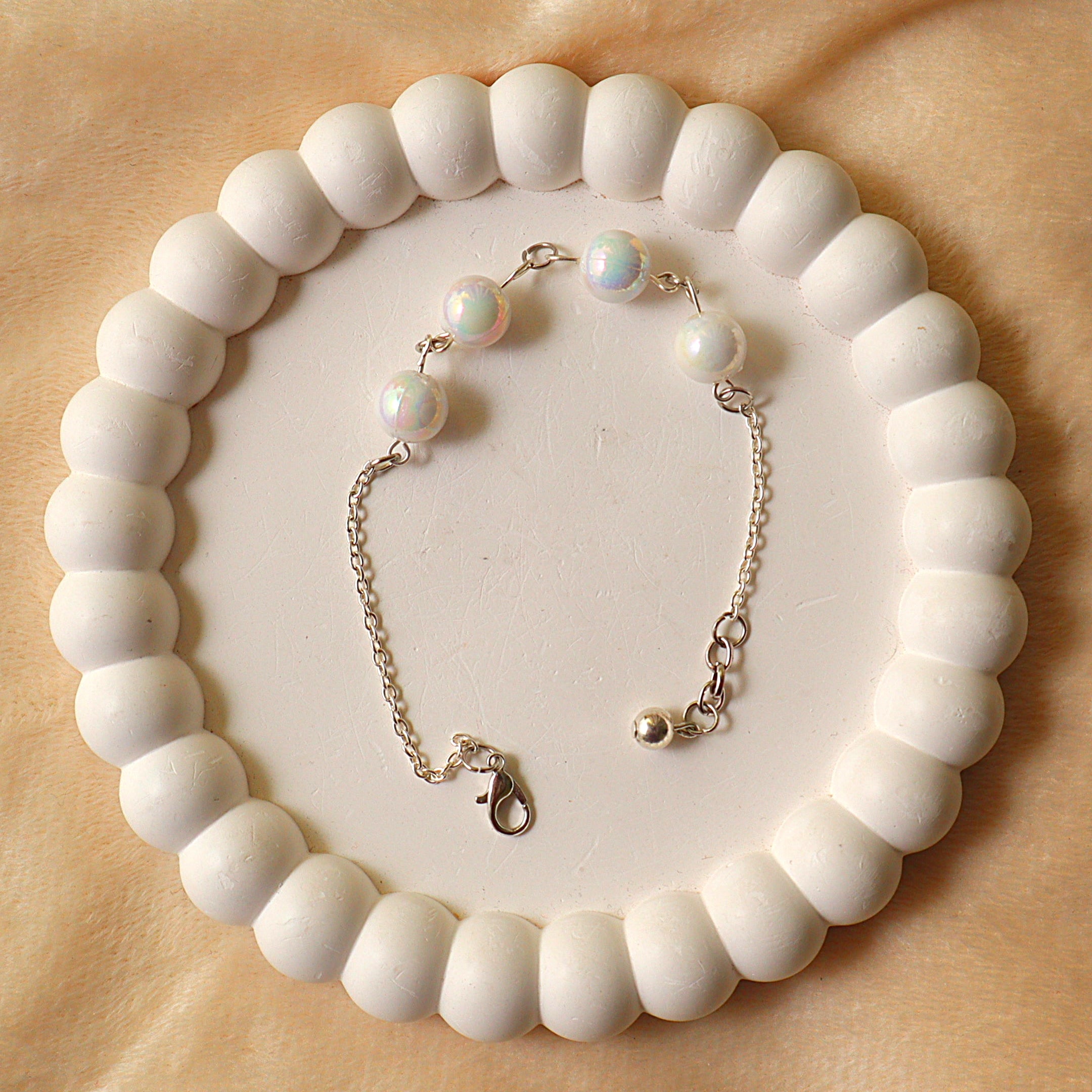 Minimalist Iridescent Pearl Chain Bracelet