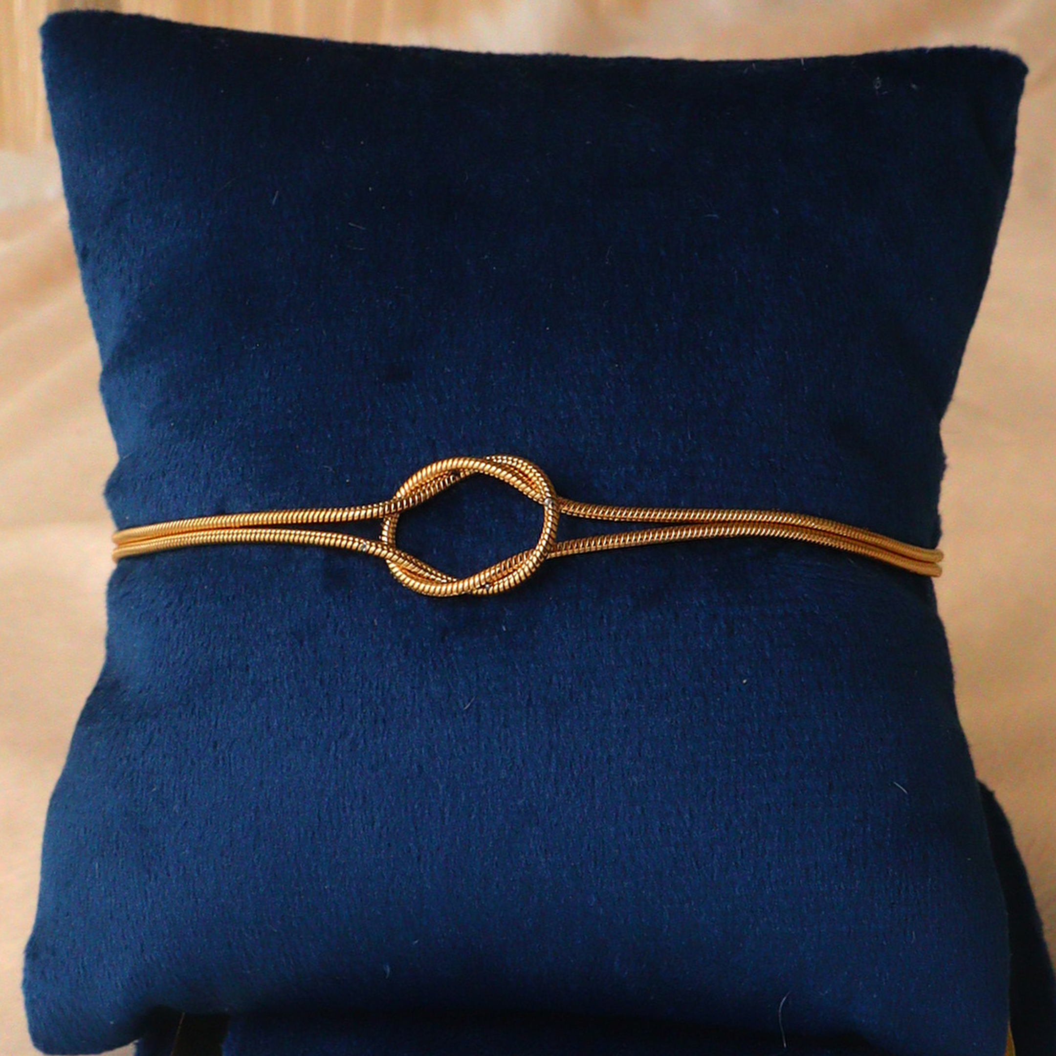Minimalist Gold Knot Bracelet for Women – Anti-Tarnish Stainless Steel Jewelry