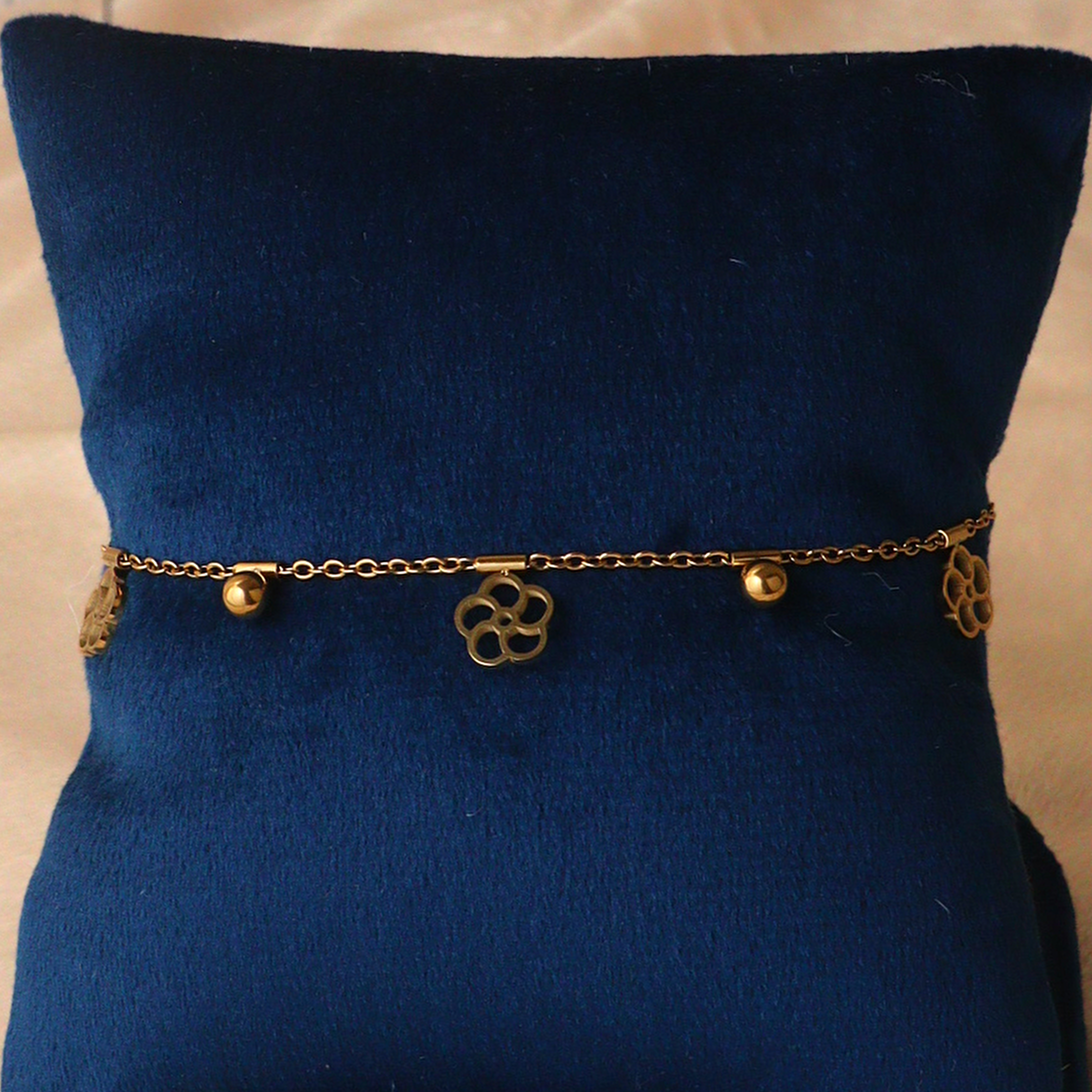 Gold Clover Charm Bracelet with Crystal Accents – Anti-Tarnish Bracelet for Women