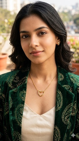 Dainty Gold Floating Heart Necklace – Tarnish-Free Hollow Love Charm Jewelry