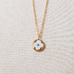 18K Gold Plated Black Clover Pendant Necklace – Anti-Tarnish Waterproof Daily Jewelry