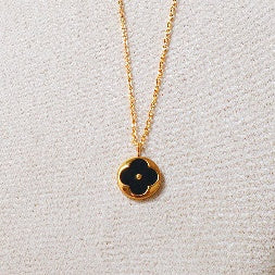 18K Gold Plated White Clover Pendant Necklace – Anti-Tarnish Waterproof Daily Jewelry
