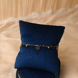 Gold Clover Charm Bracelet with Crystal Accents – Anti-Tarnish Bracelet for Women