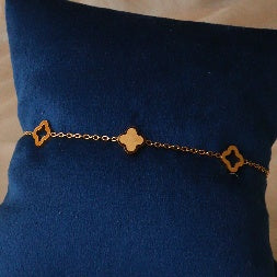 Gold Clover Charm Bracelet for Women – Anti-Tarnish Stainless Steel Jewelry